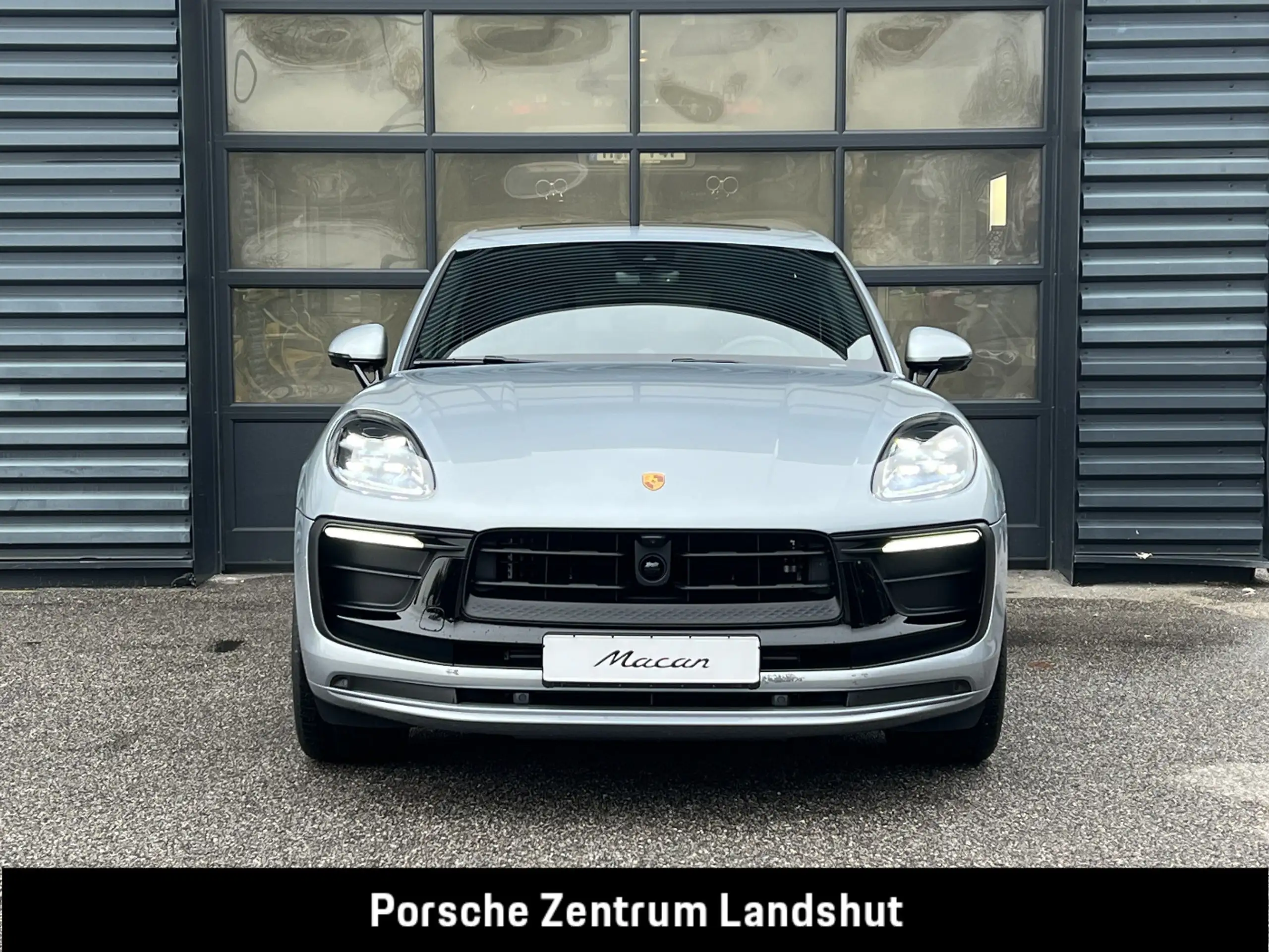 Porsche - Macan