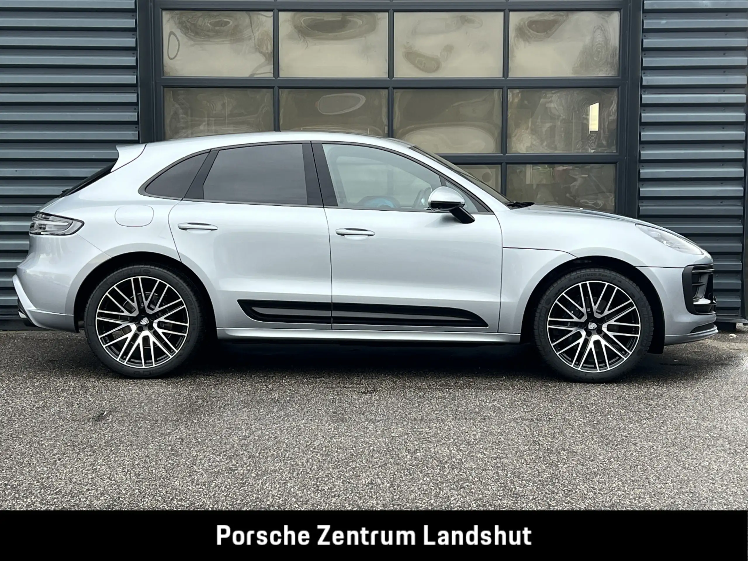 Porsche - Macan