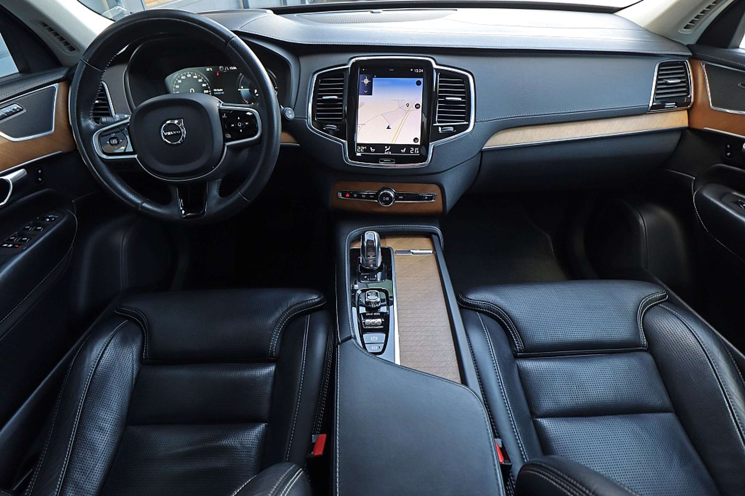 Volvo - XC90