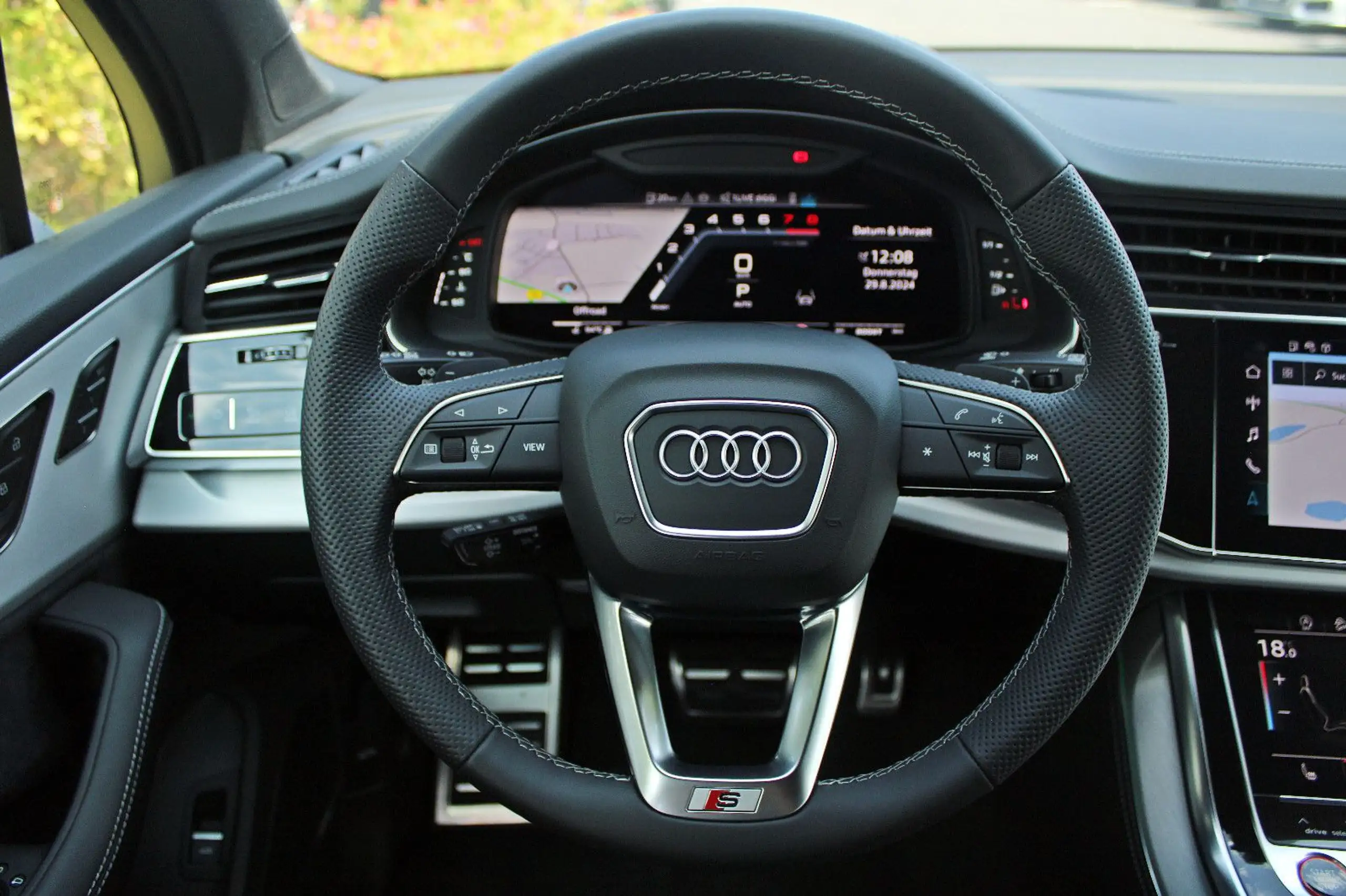 Audi - SQ7