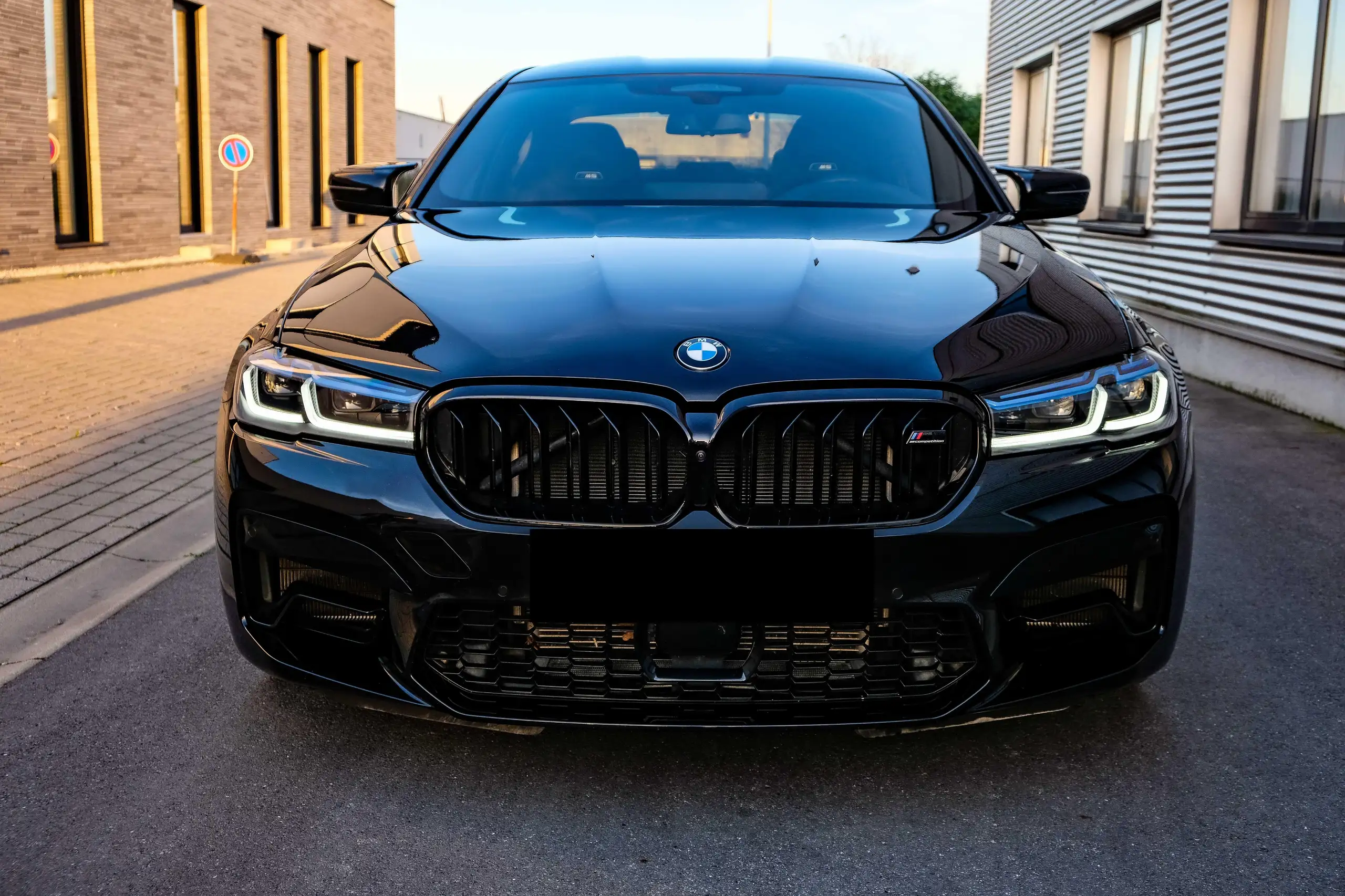 BMW - M5