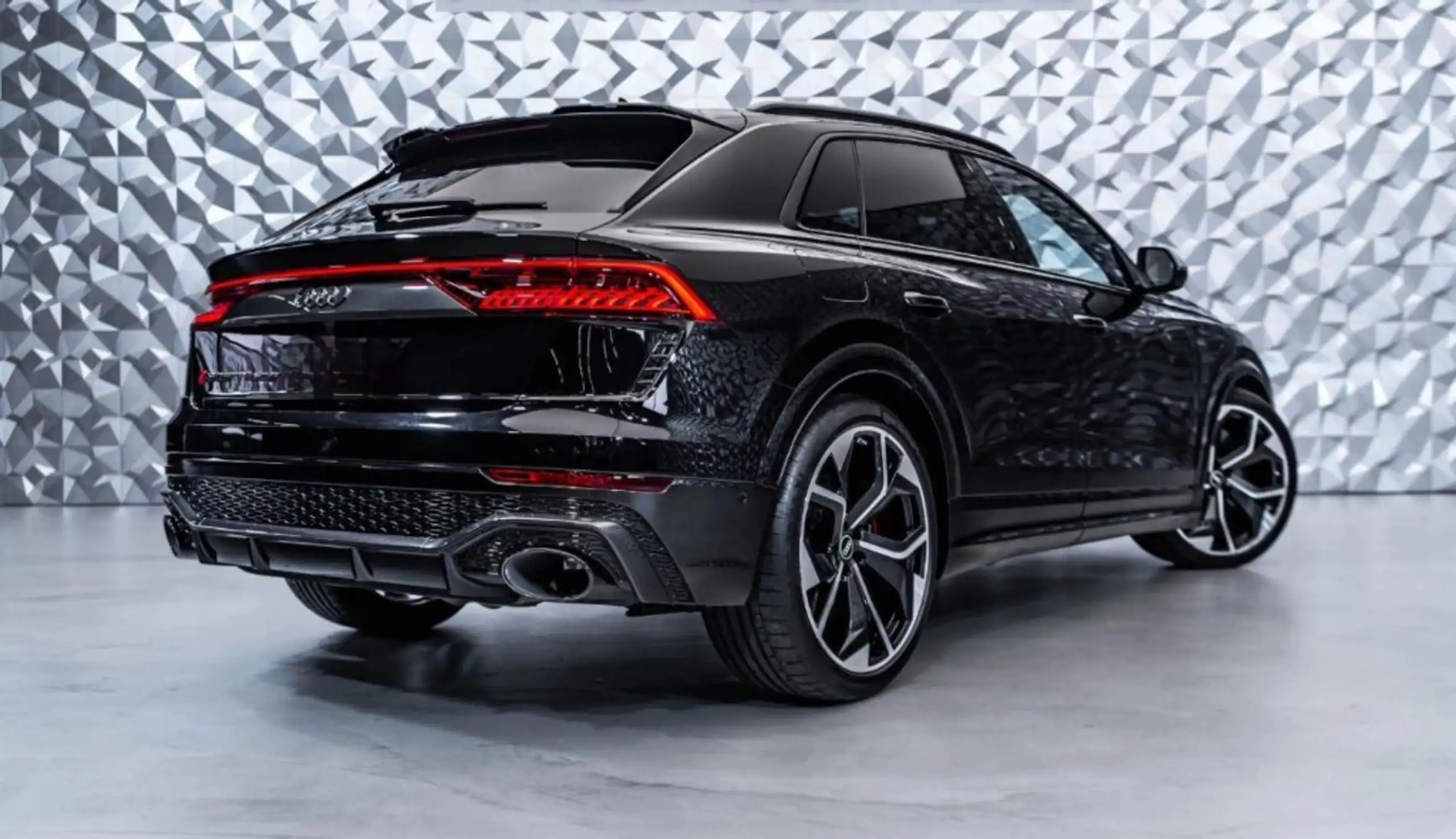 Audi - RS Q8