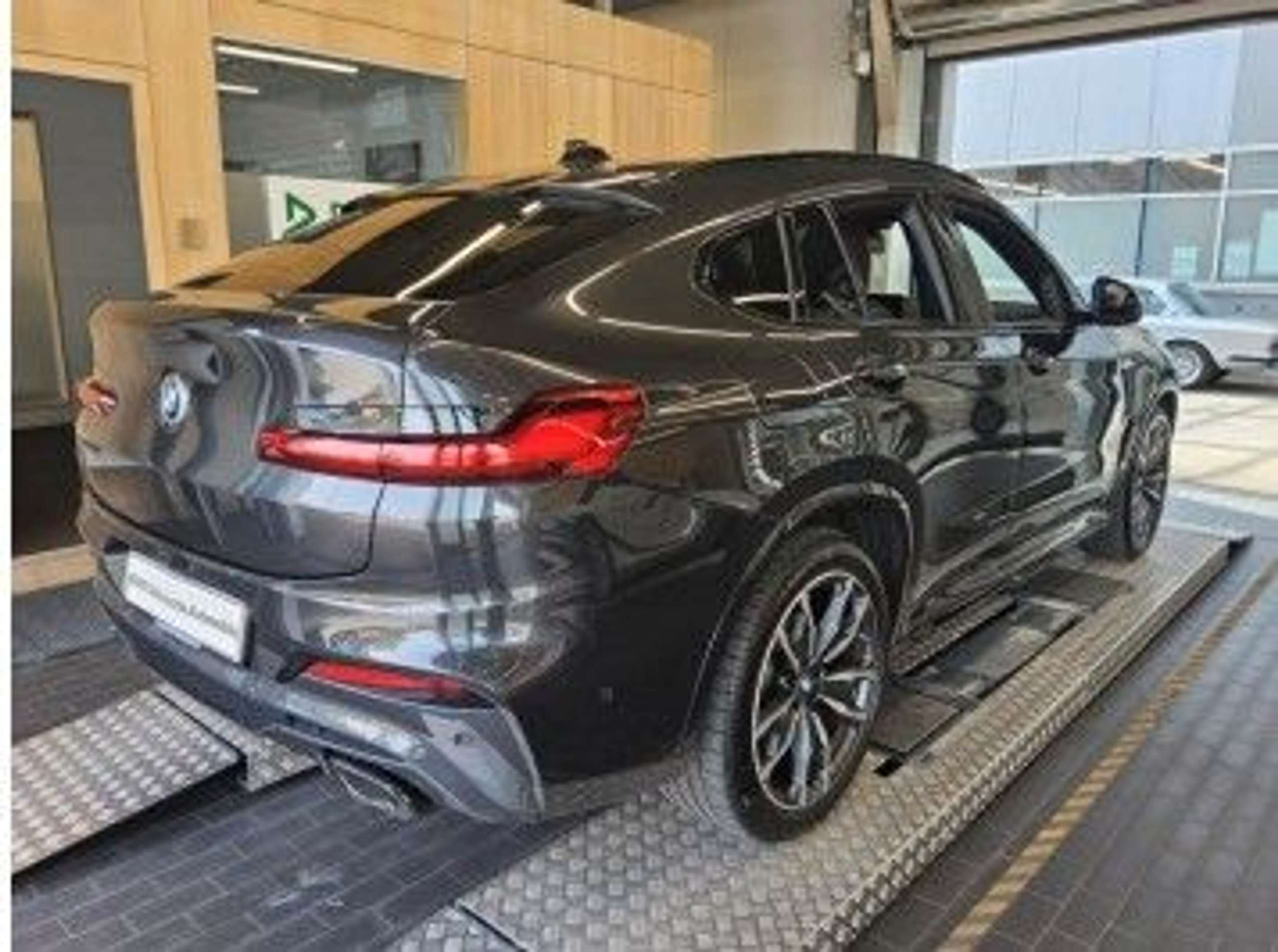 BMW - X4 M