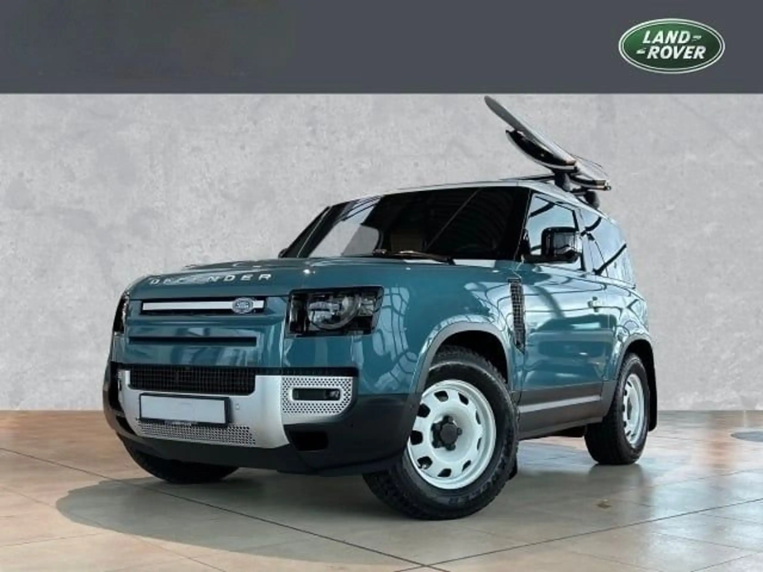 Land Rover Defender 2024