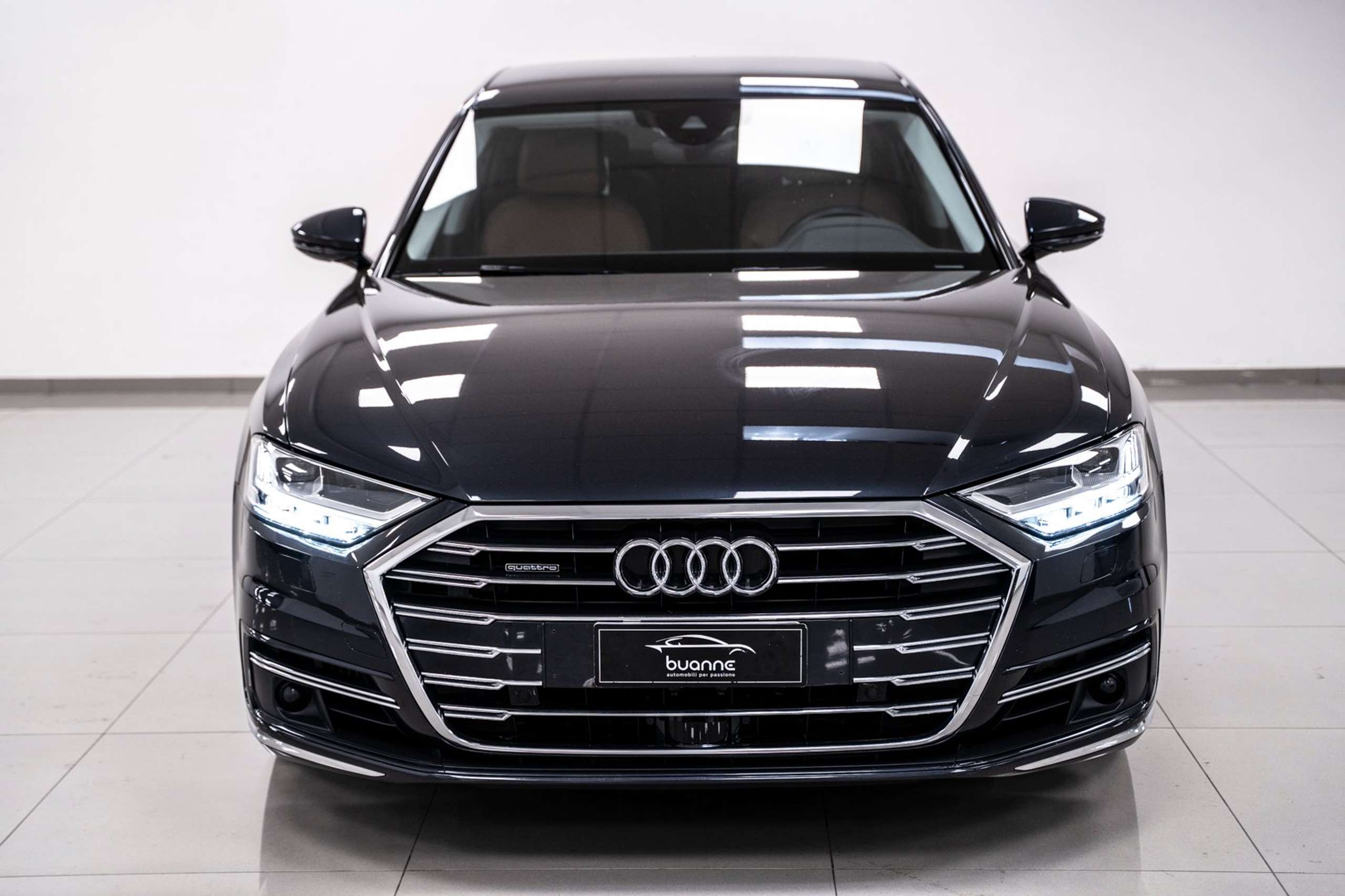 Audi - A8