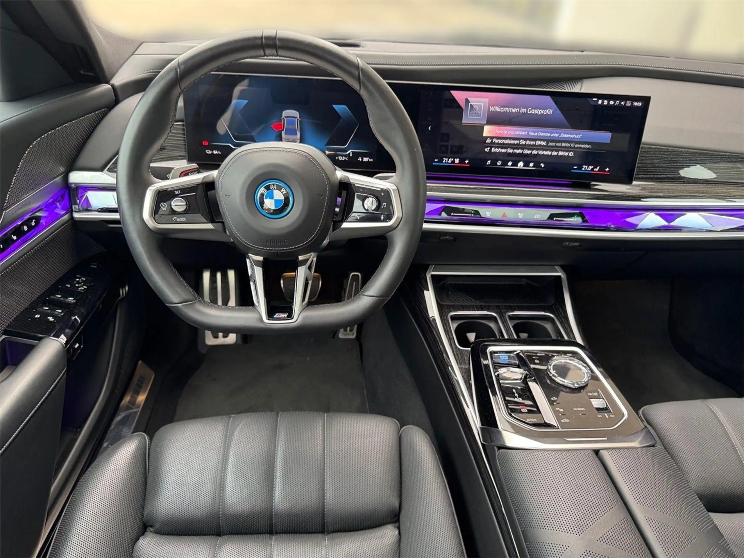 BMW - i7