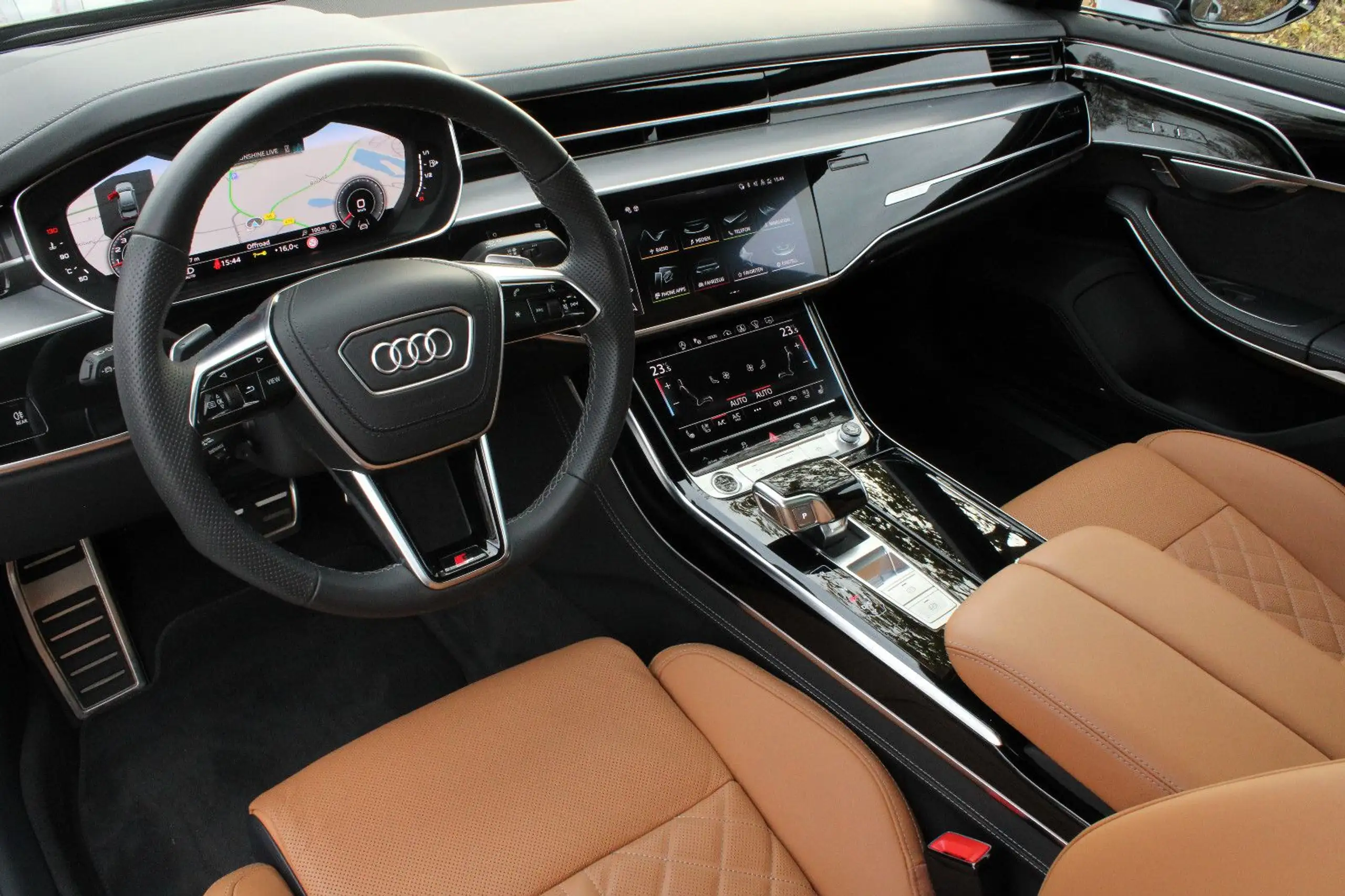 Audi - A8