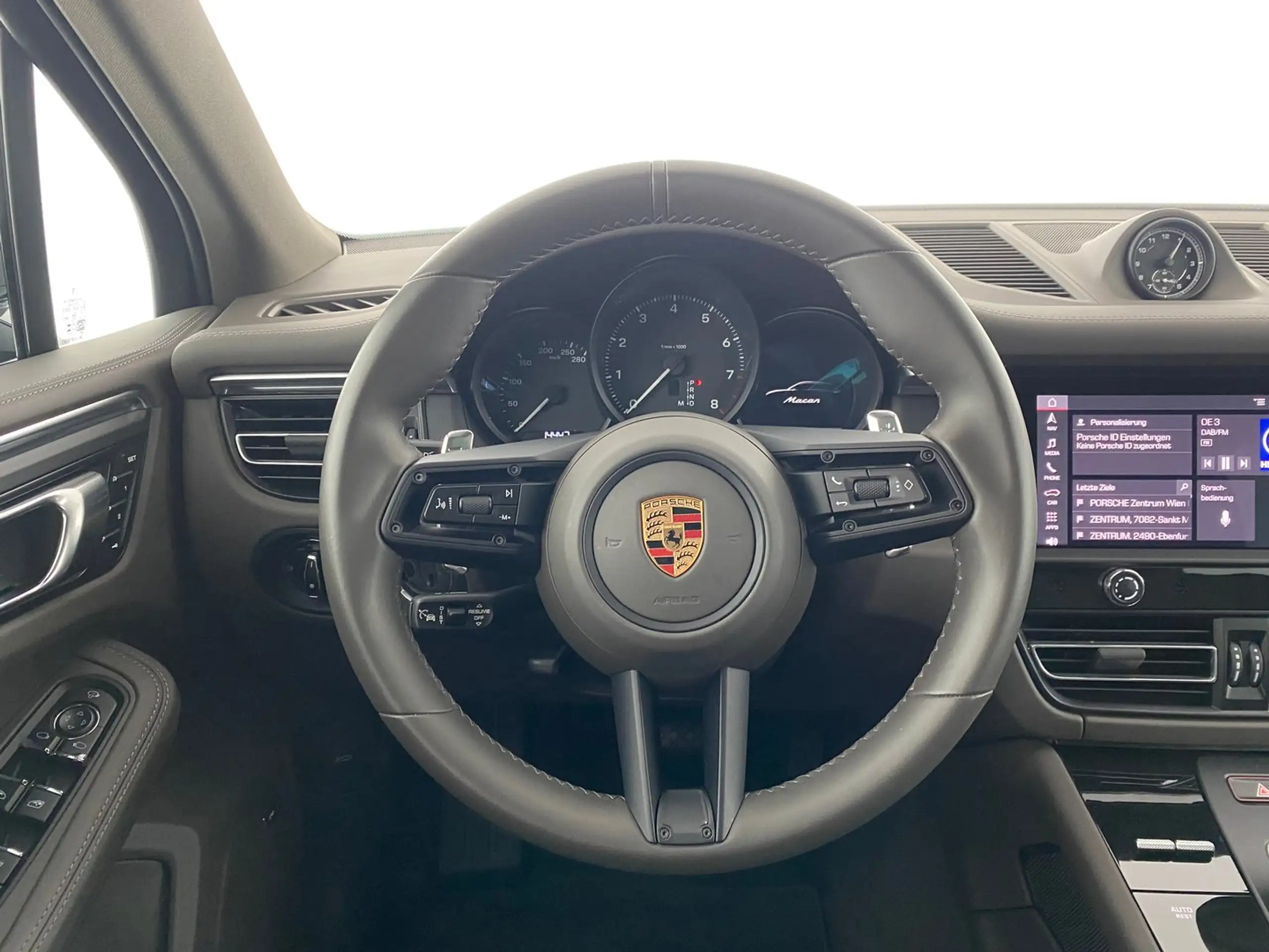 Porsche - Macan