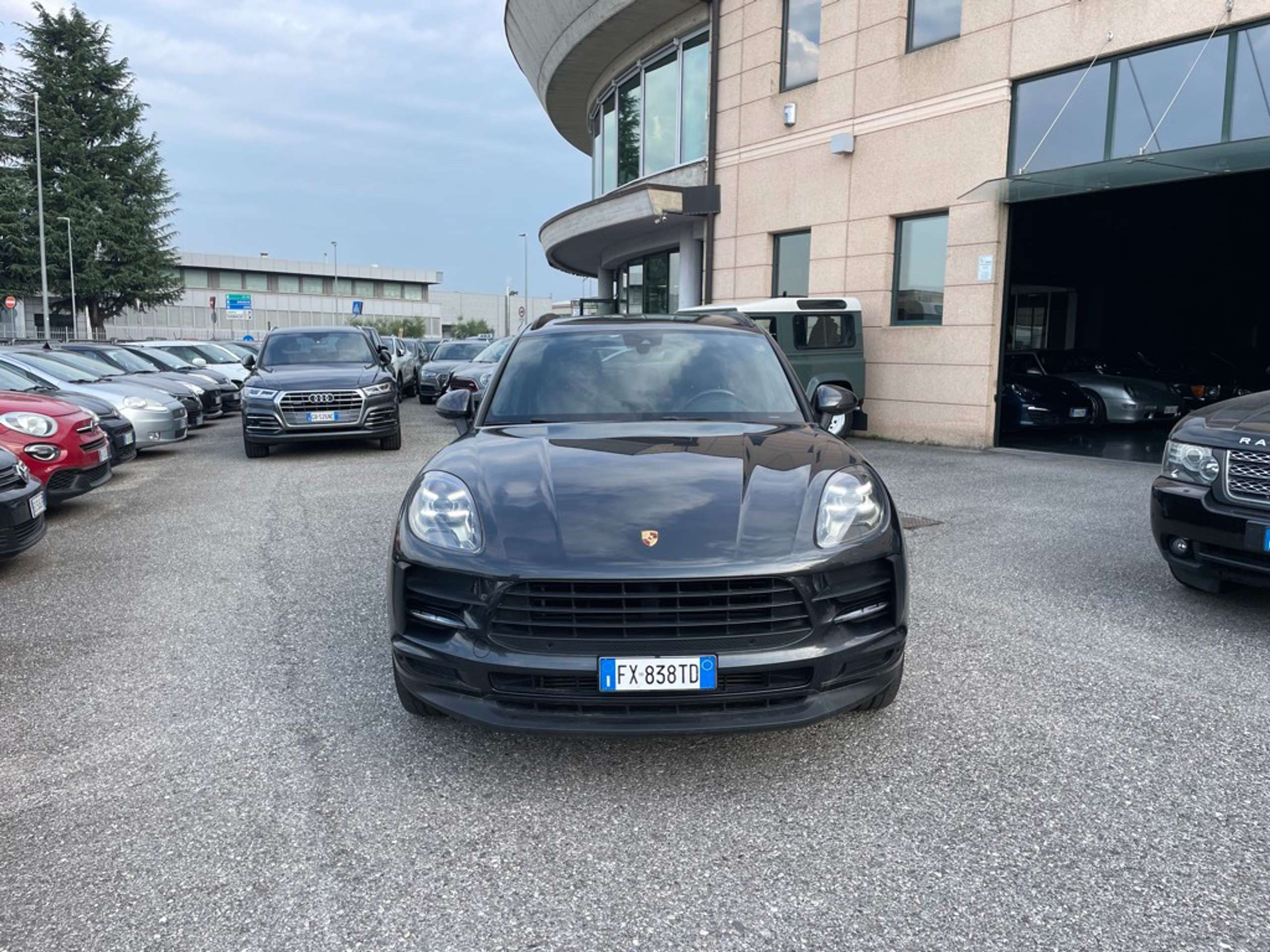 Porsche - Macan