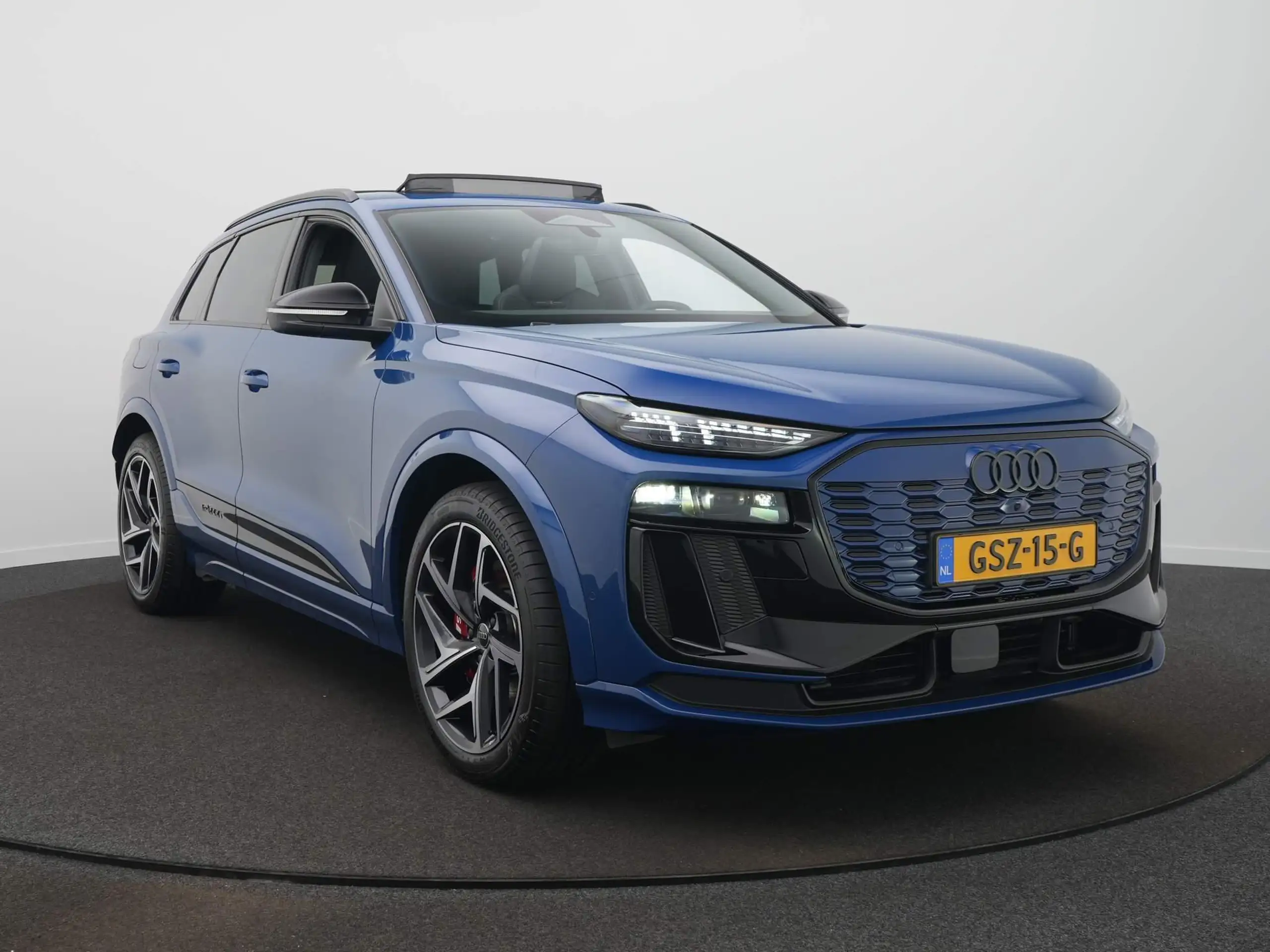 Audi - Q6