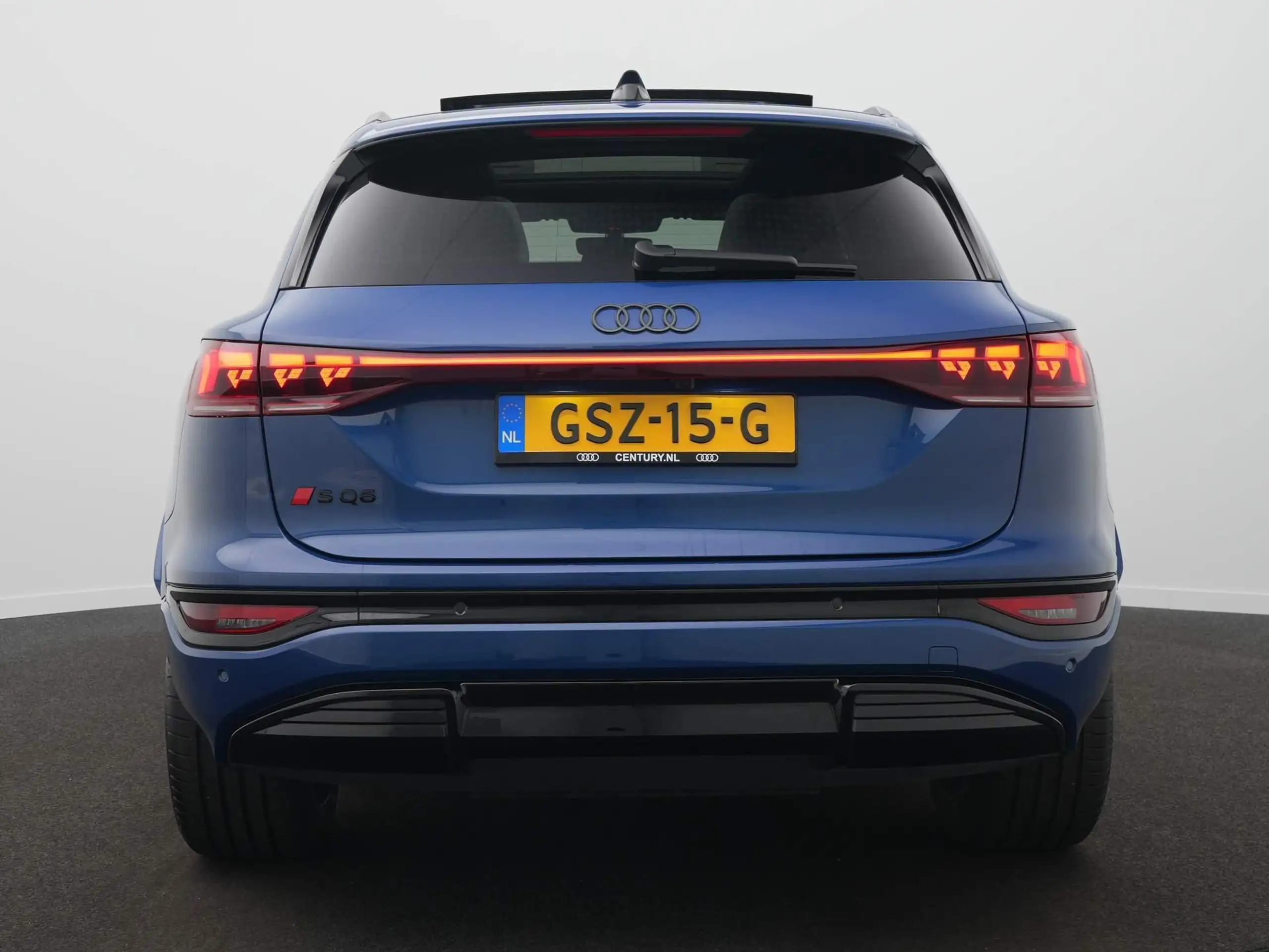 Audi - Q6