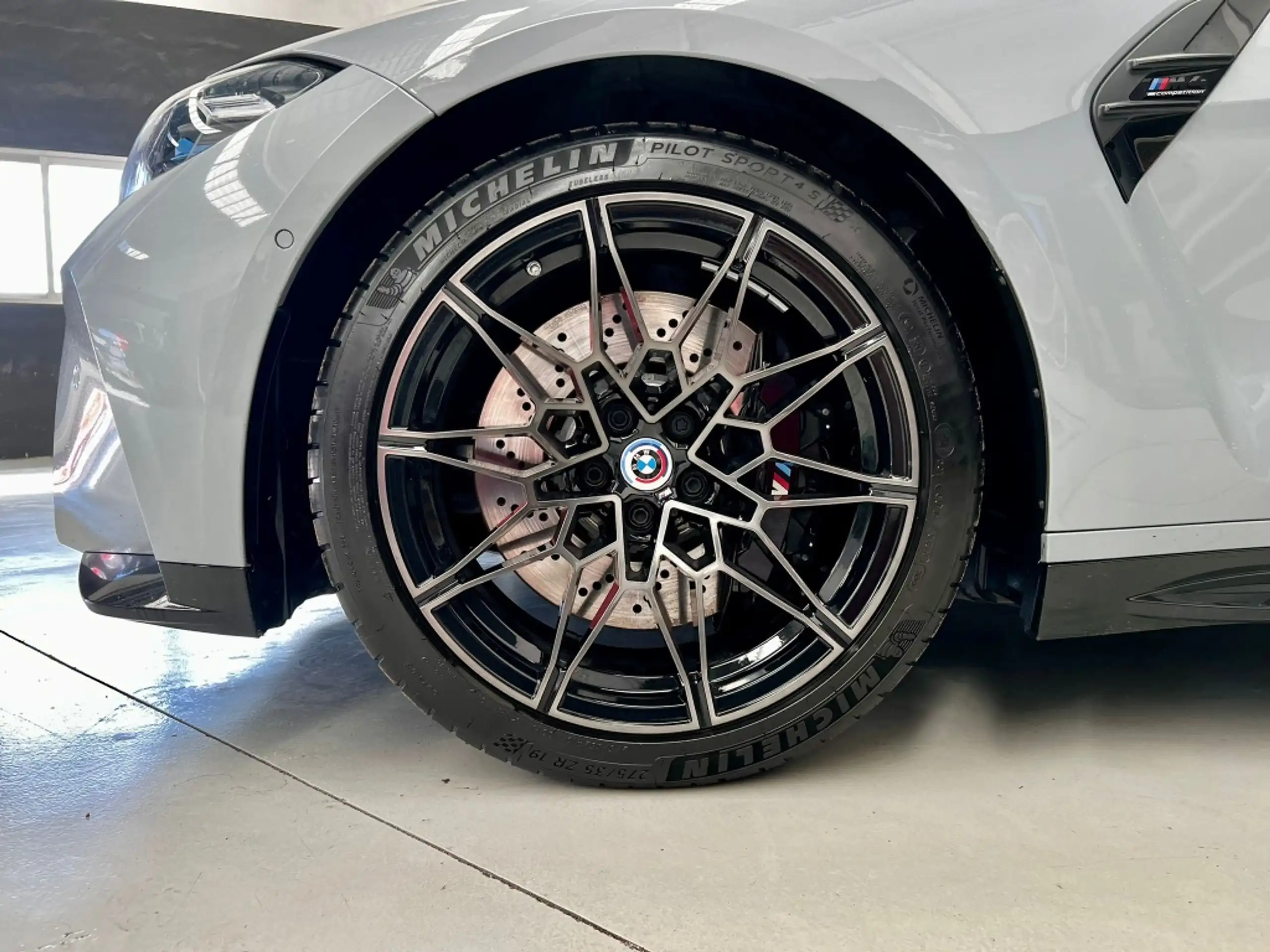 BMW - M4