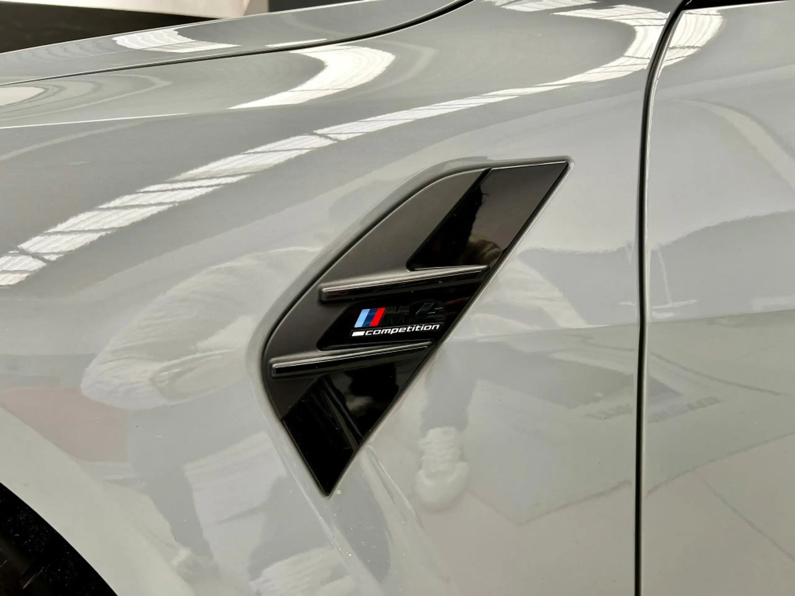 BMW - M4