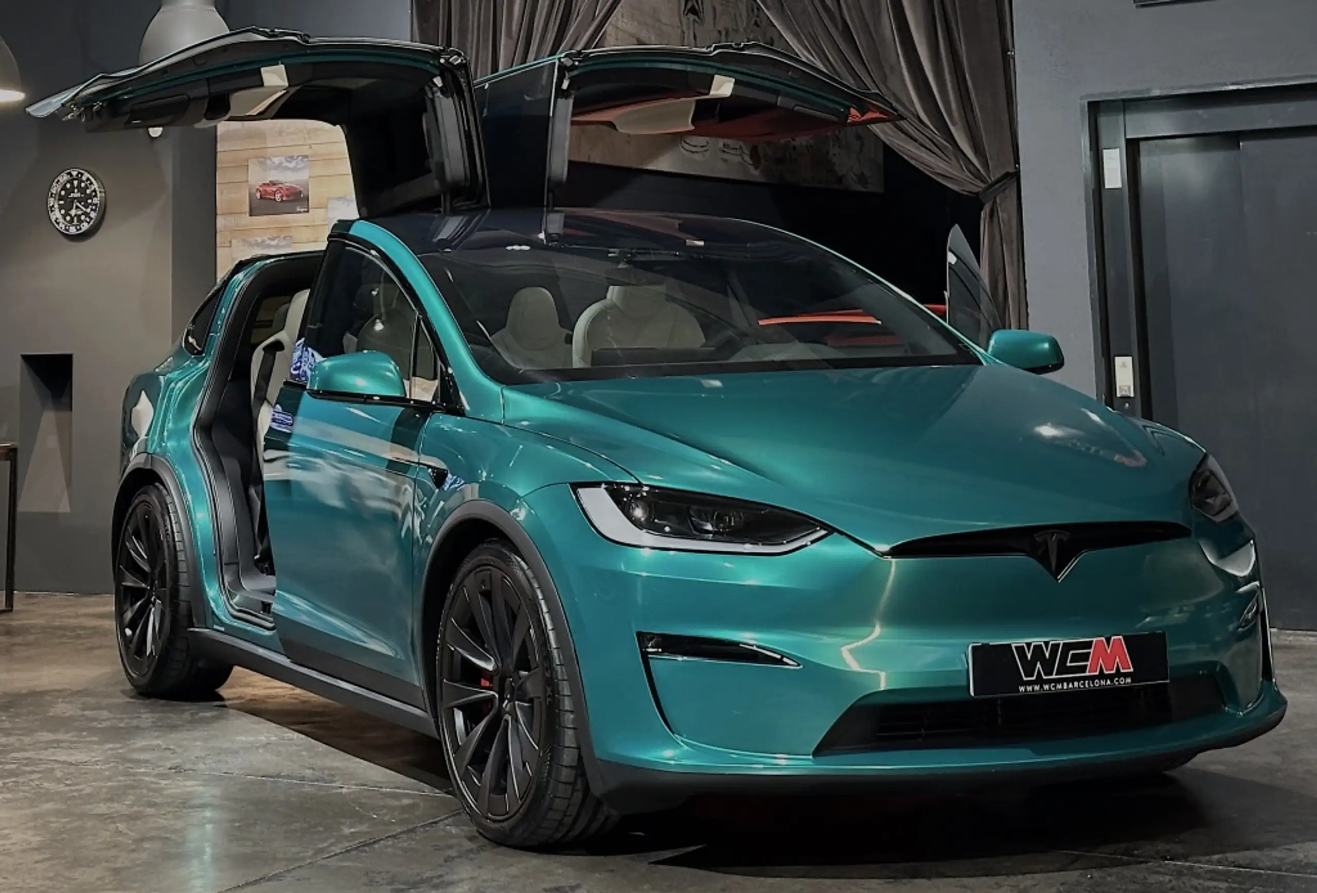 Tesla - Model X