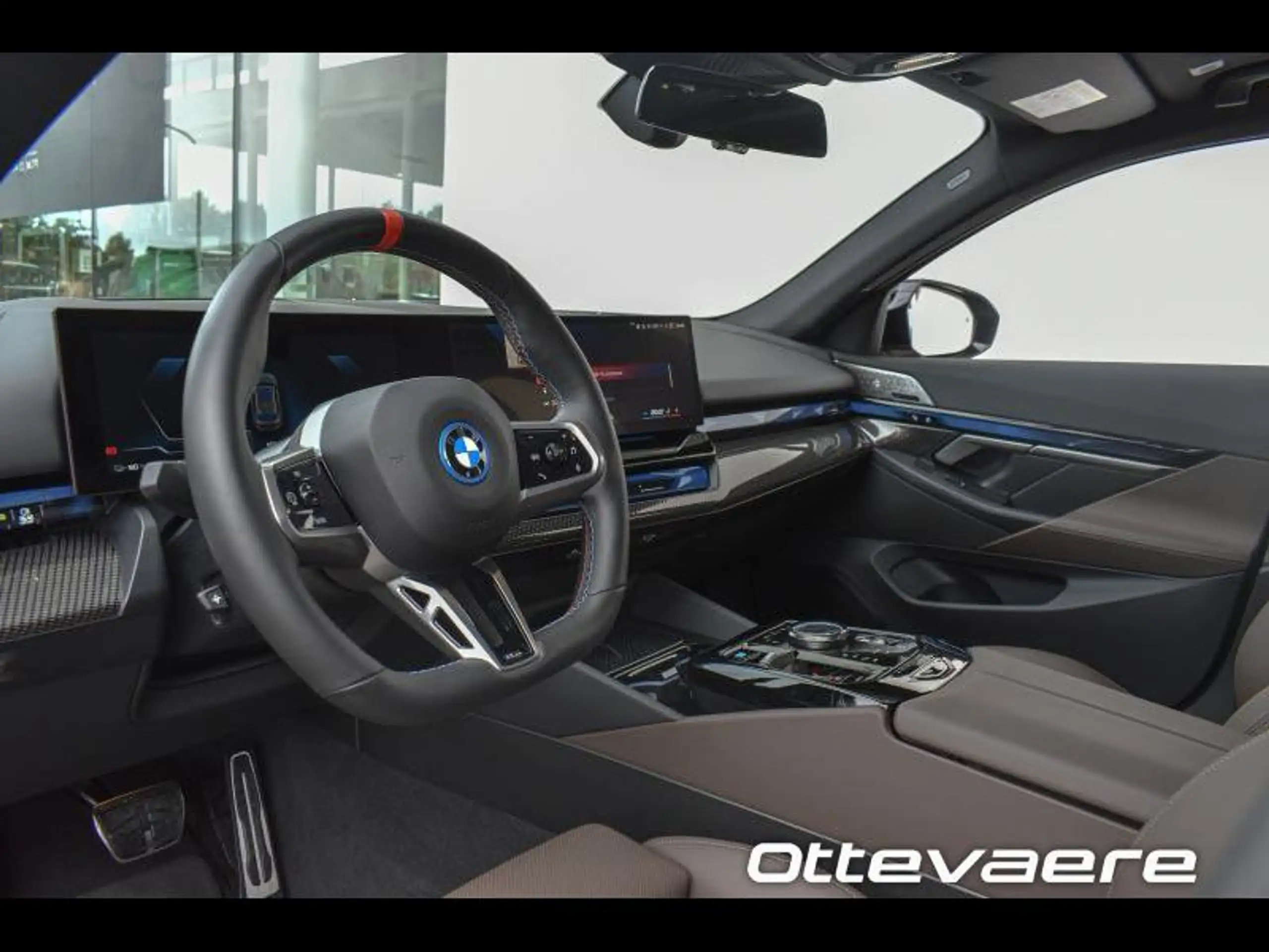 BMW - i5