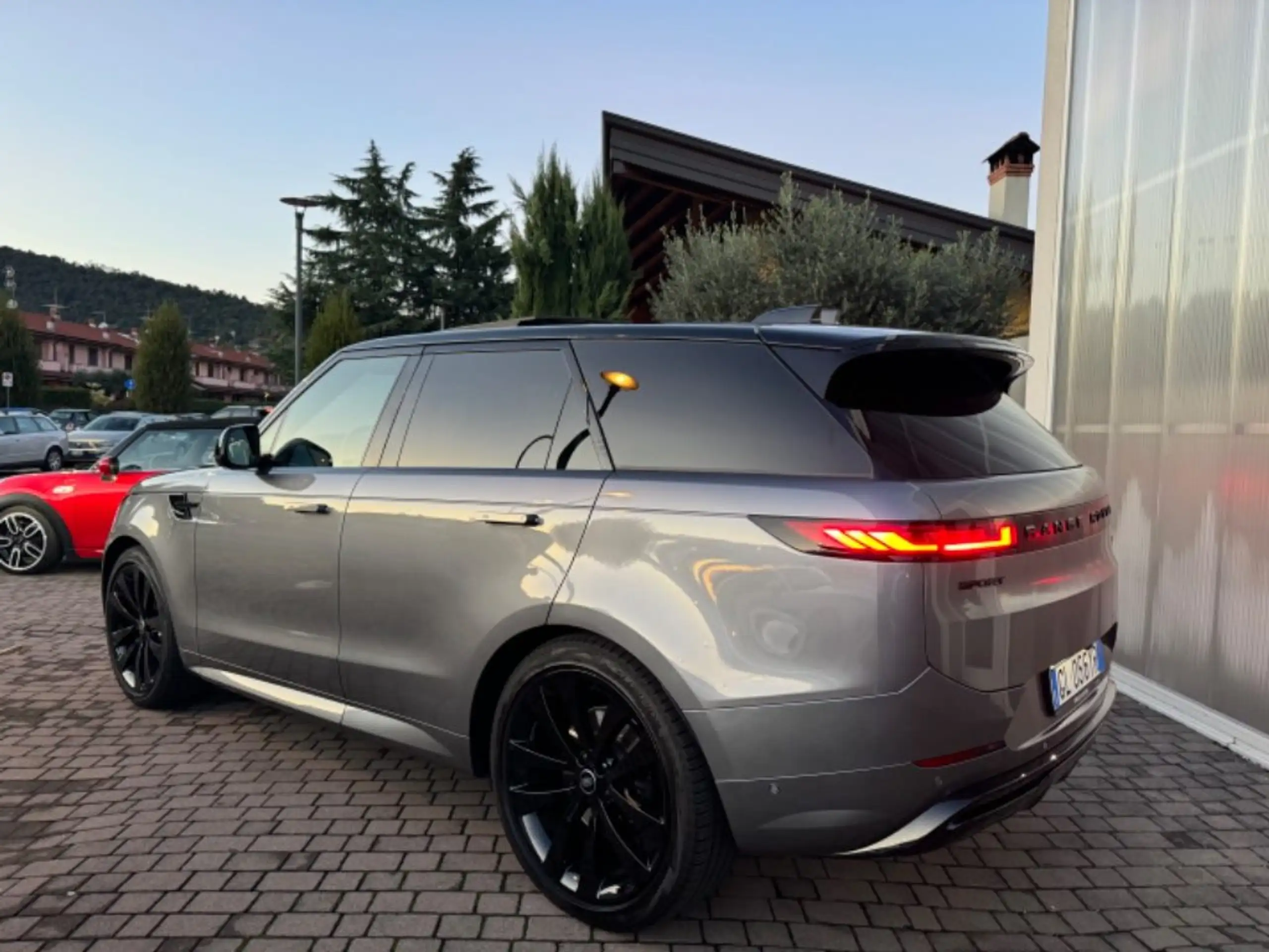 Land Rover - Range Rover Sport