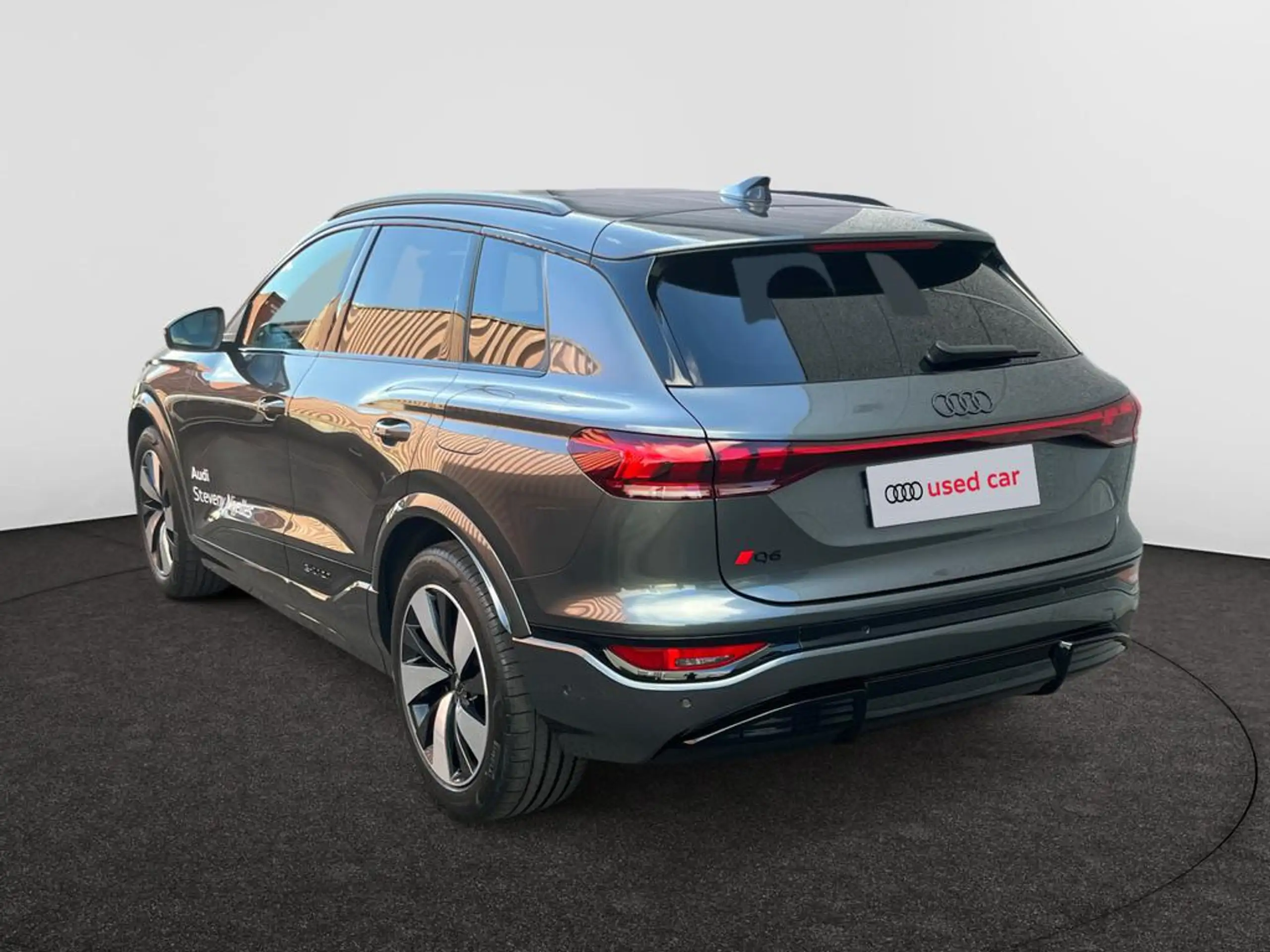 Audi - Q6