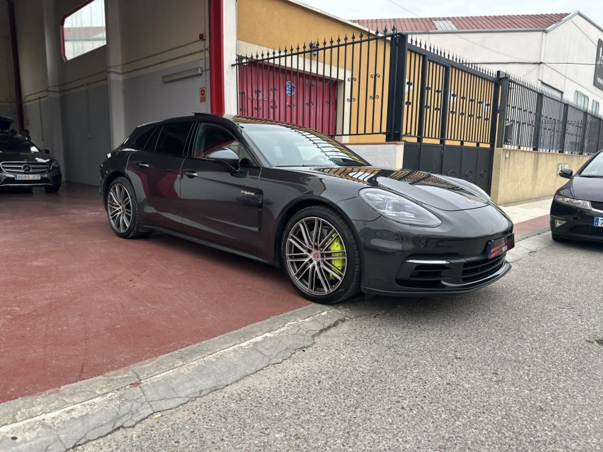 Porsche - Panamera