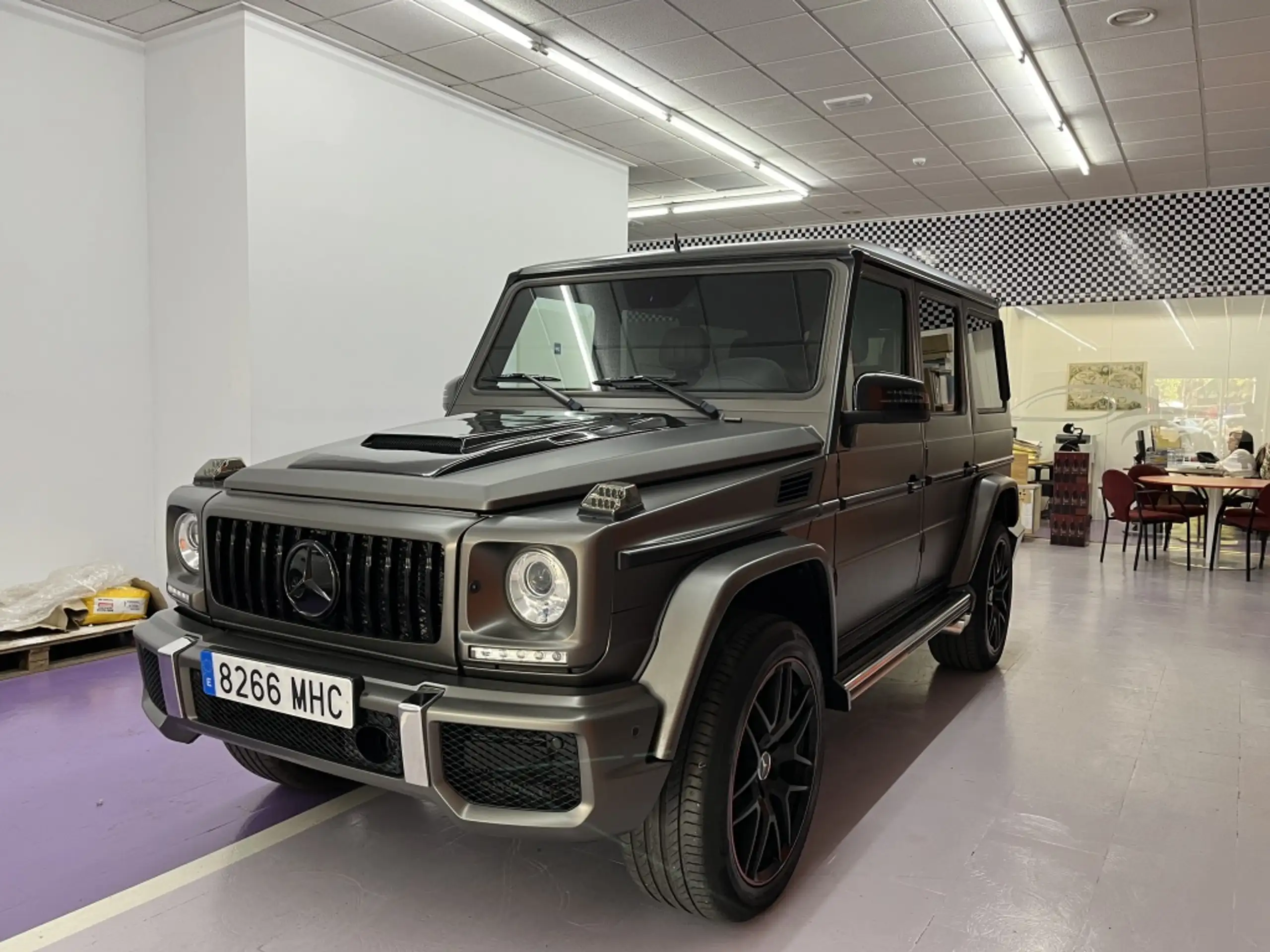 Mercedes-Benz - G 350