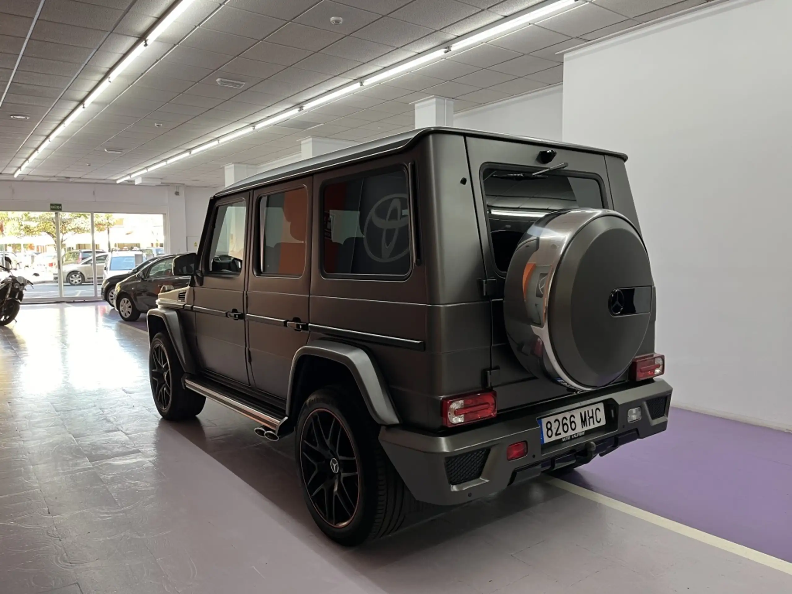 Mercedes-Benz - G 350