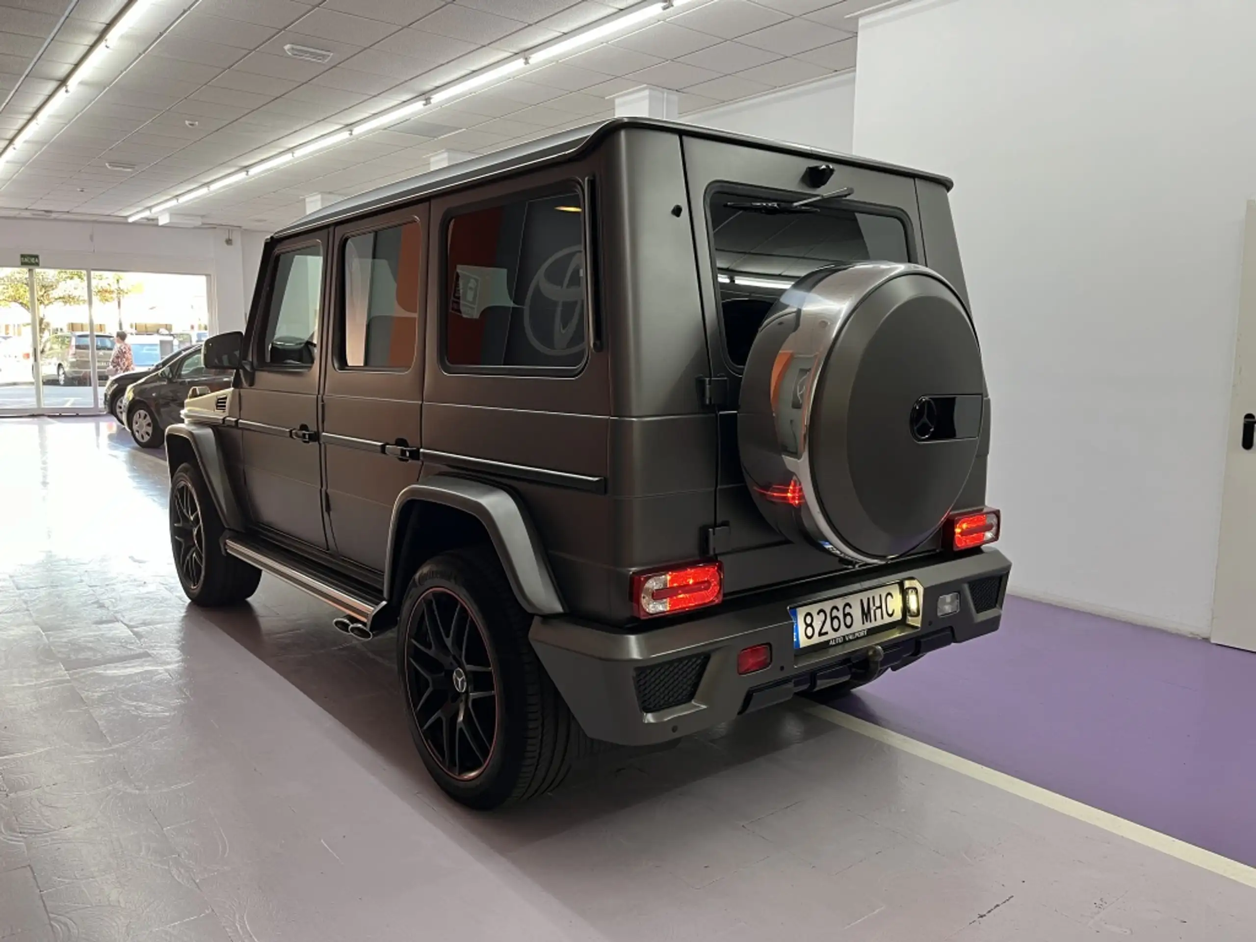 Mercedes-Benz - G 350