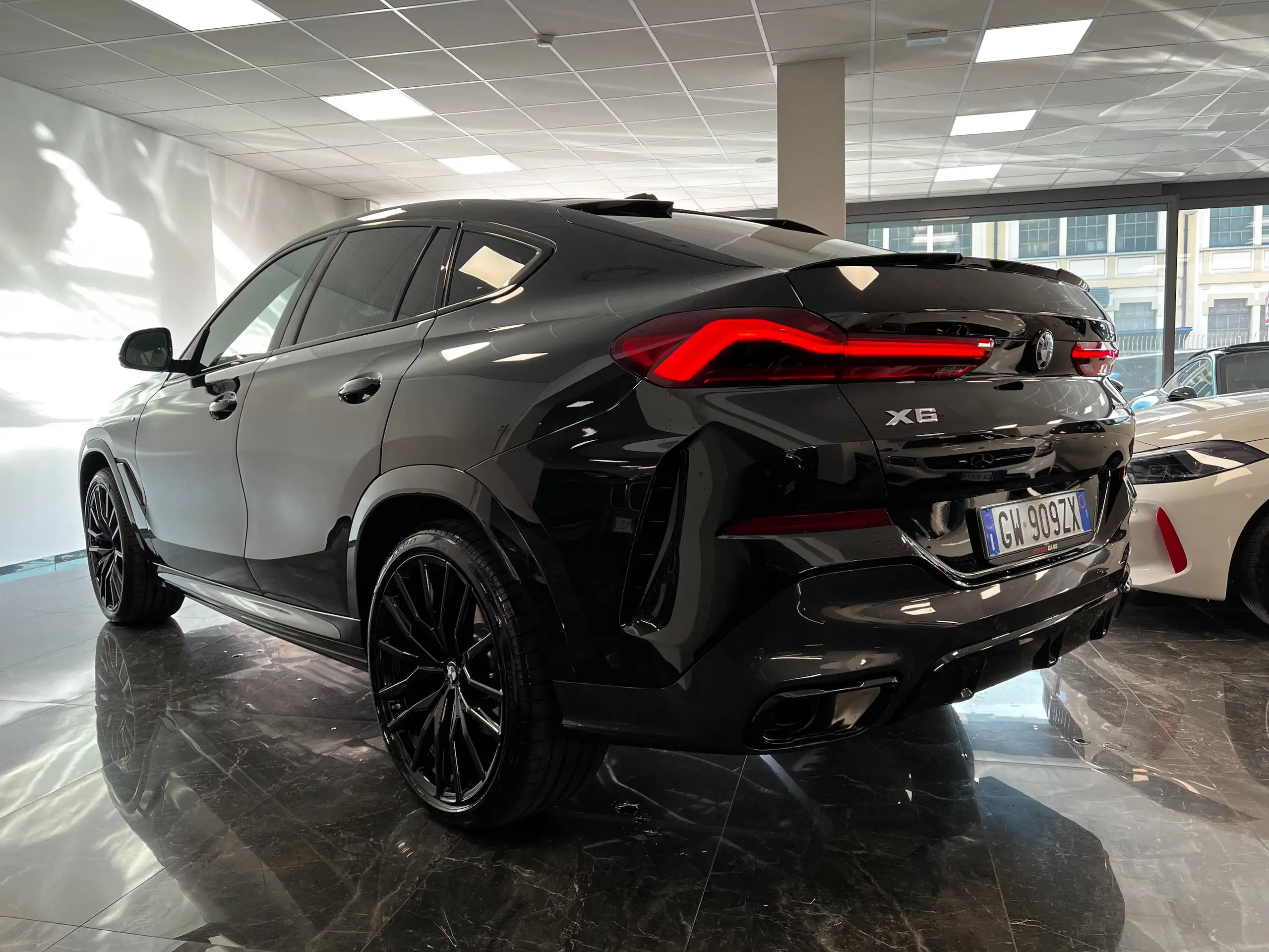 BMW - X6