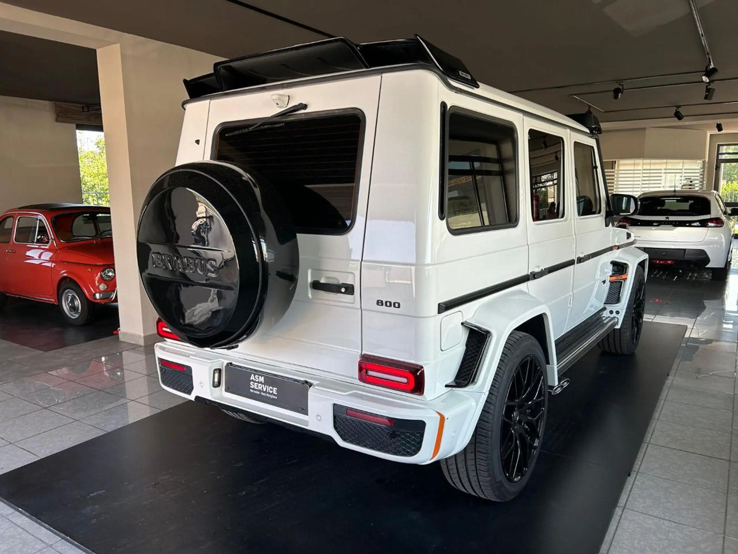 Mercedes-Benz - G 500