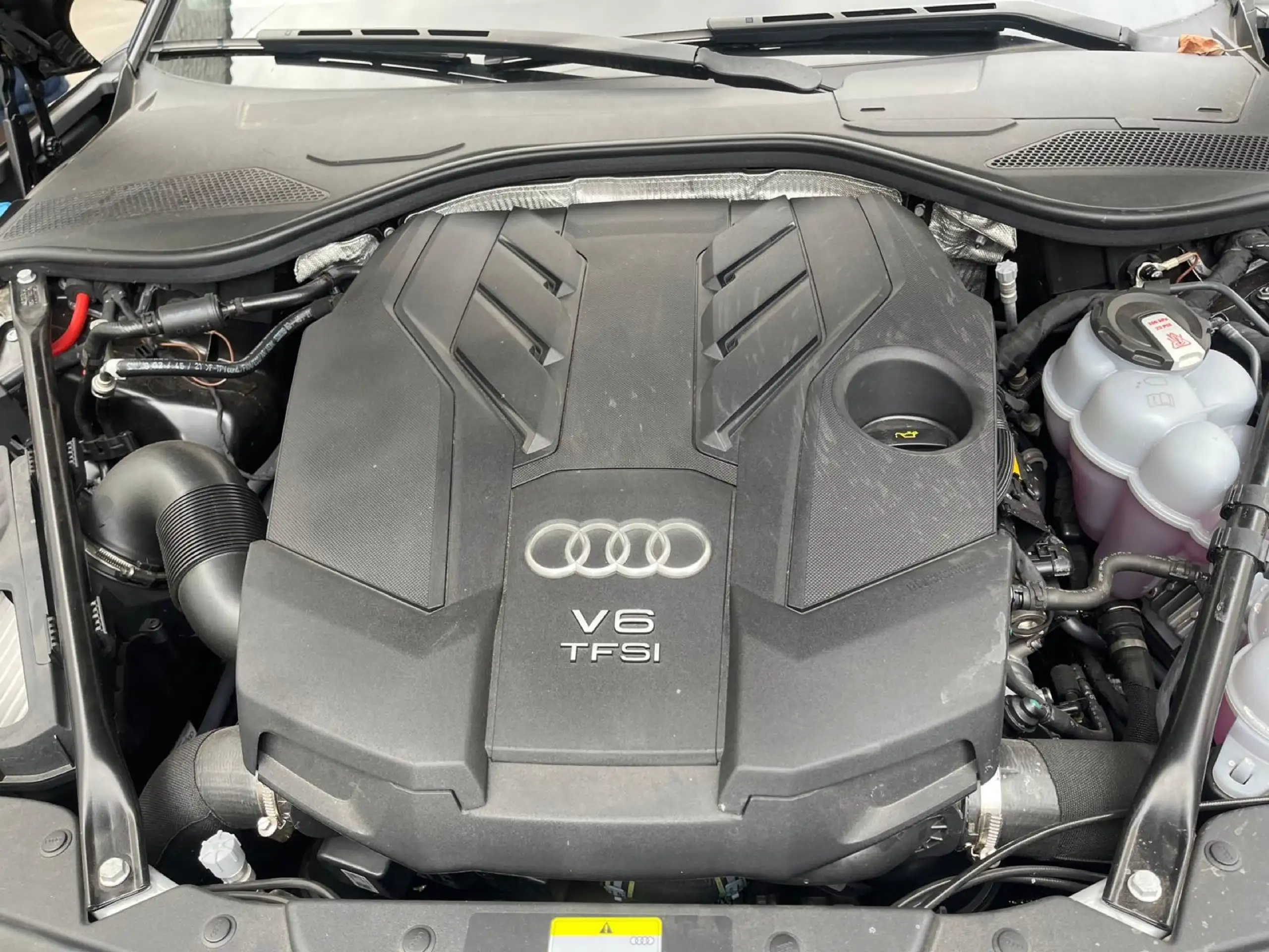 Audi - A8