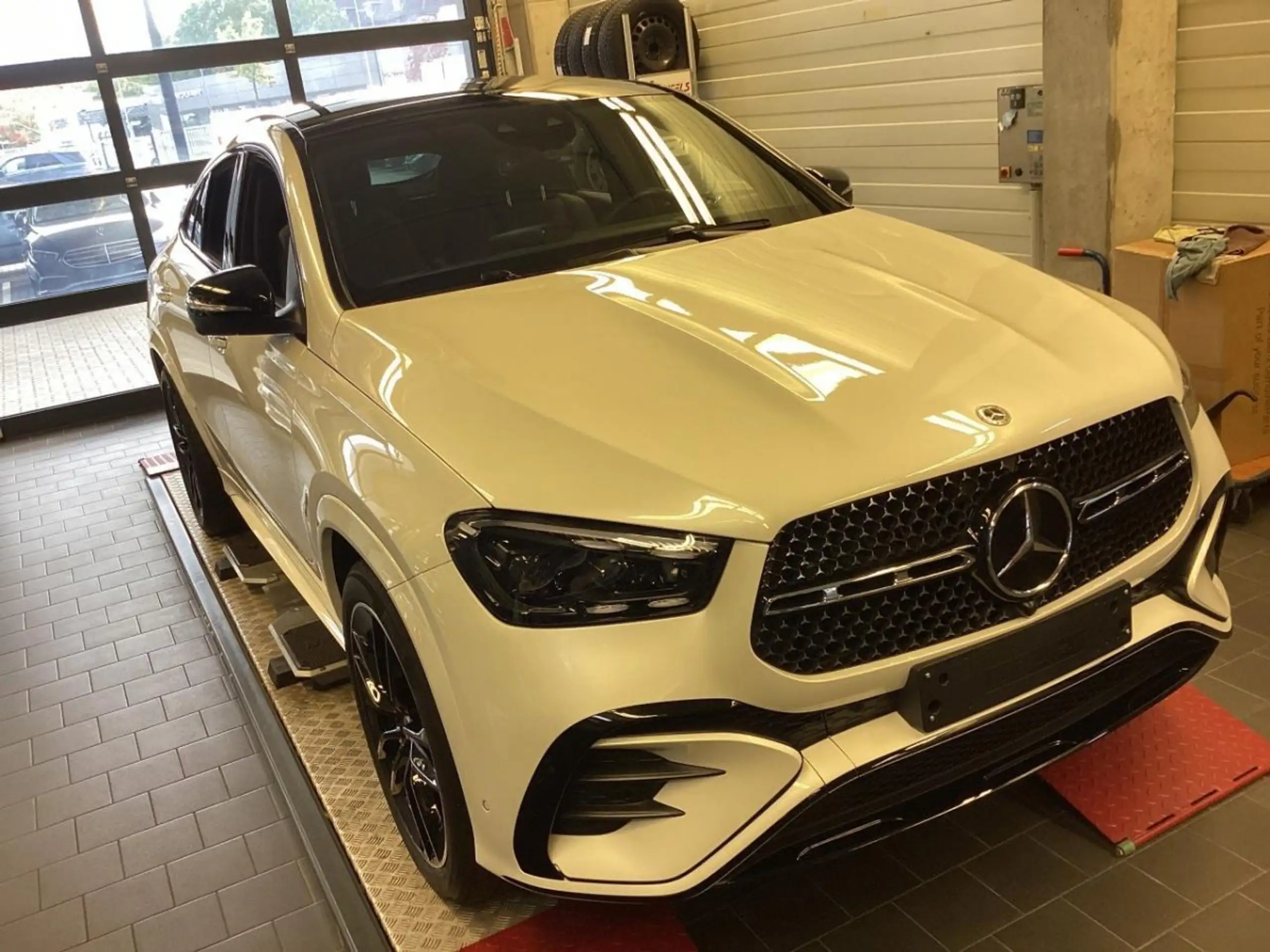 Mercedes-Benz - GLE 350