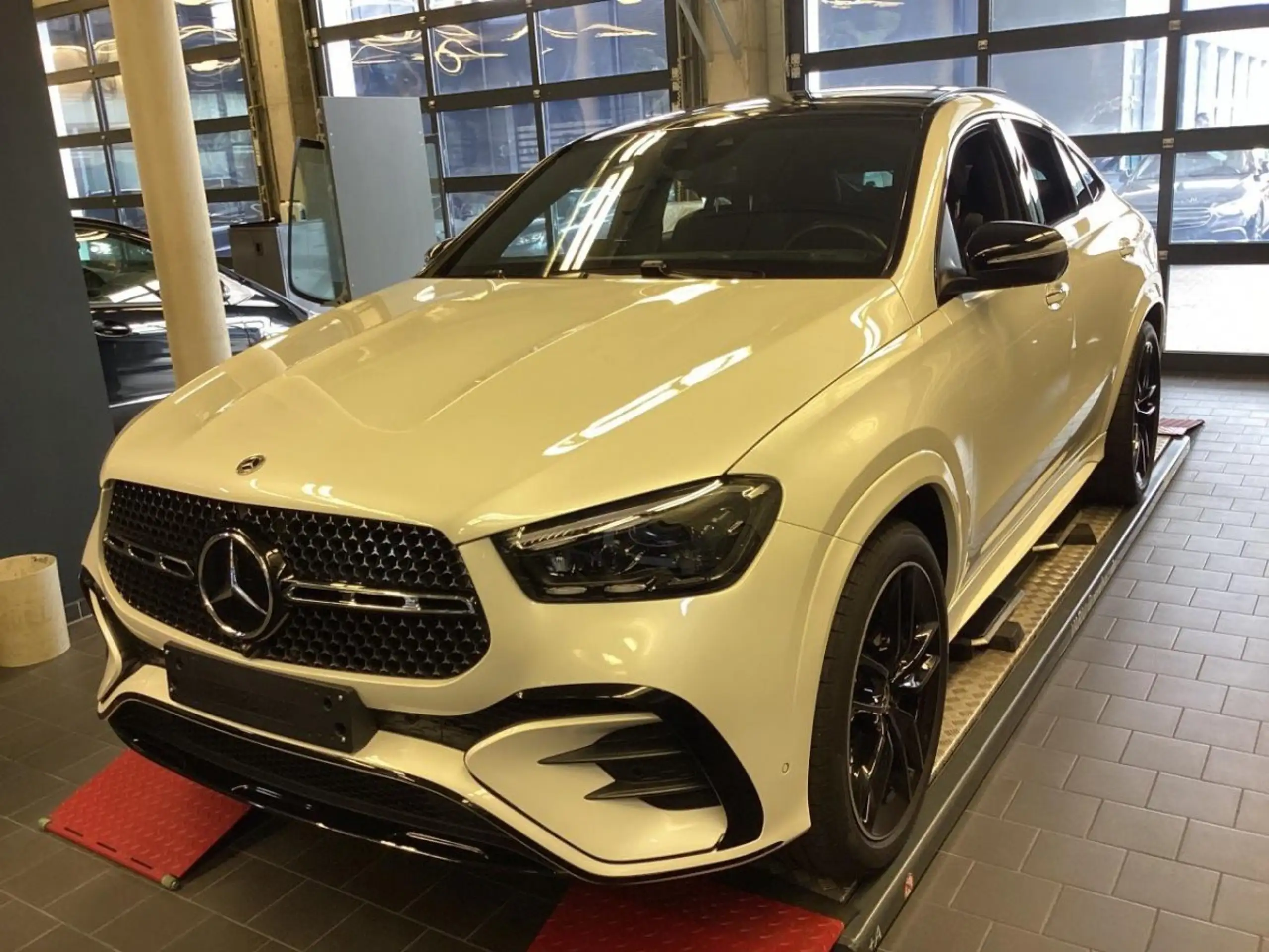 Mercedes-Benz - GLE 350