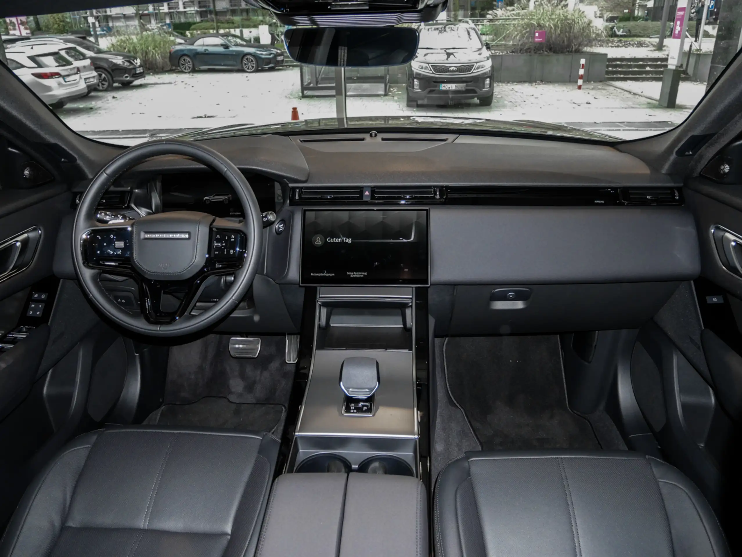 Land Rover - Range Rover Velar