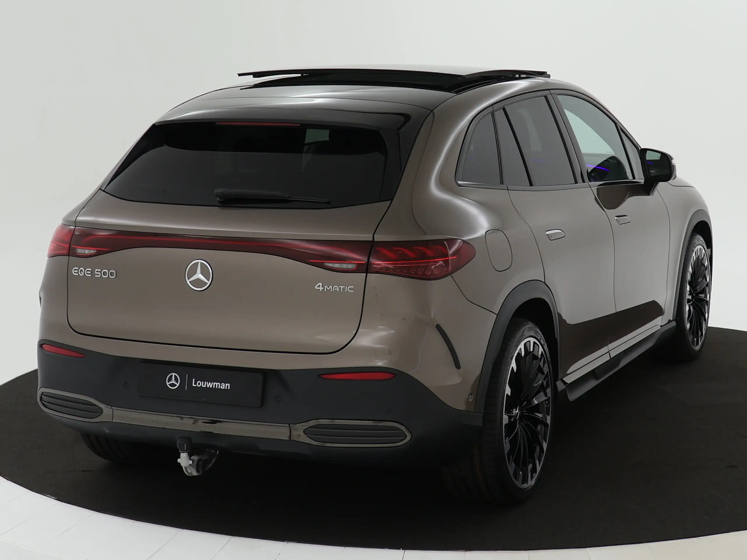 Mercedes-Benz - EQE SUV