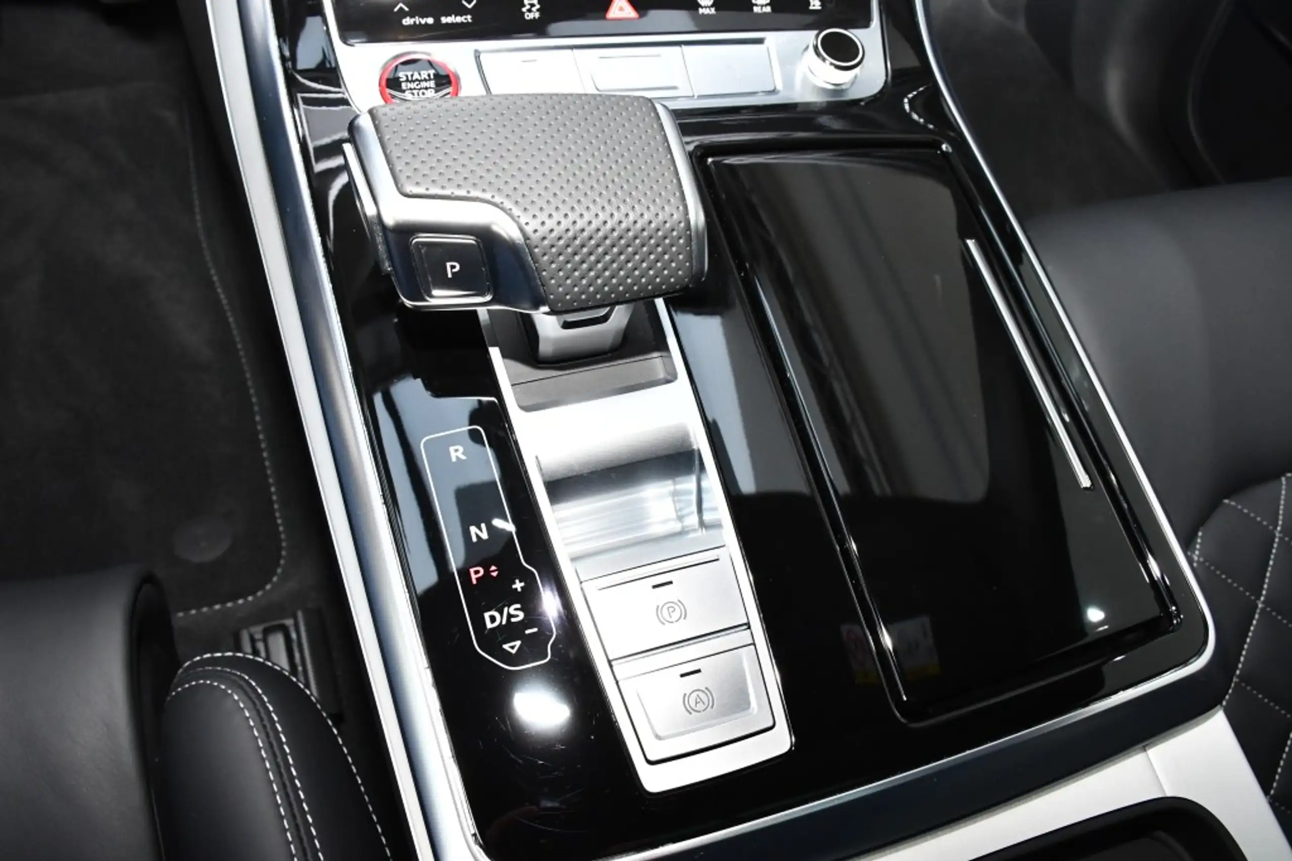 Audi - SQ8