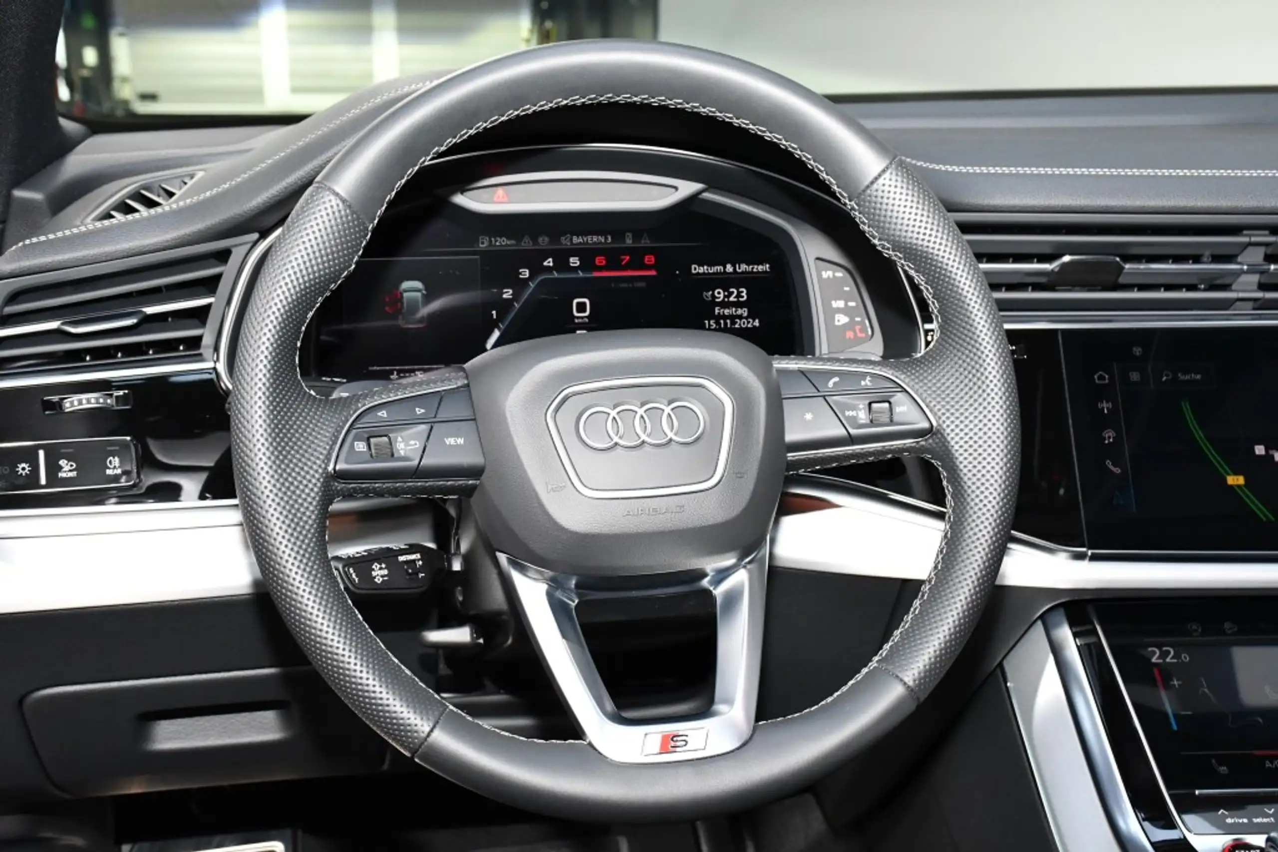 Audi - SQ8