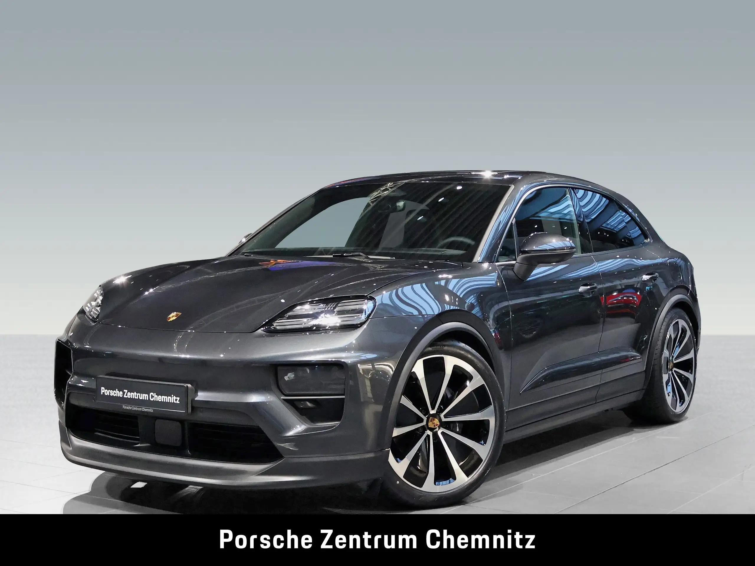 Porsche - Macan