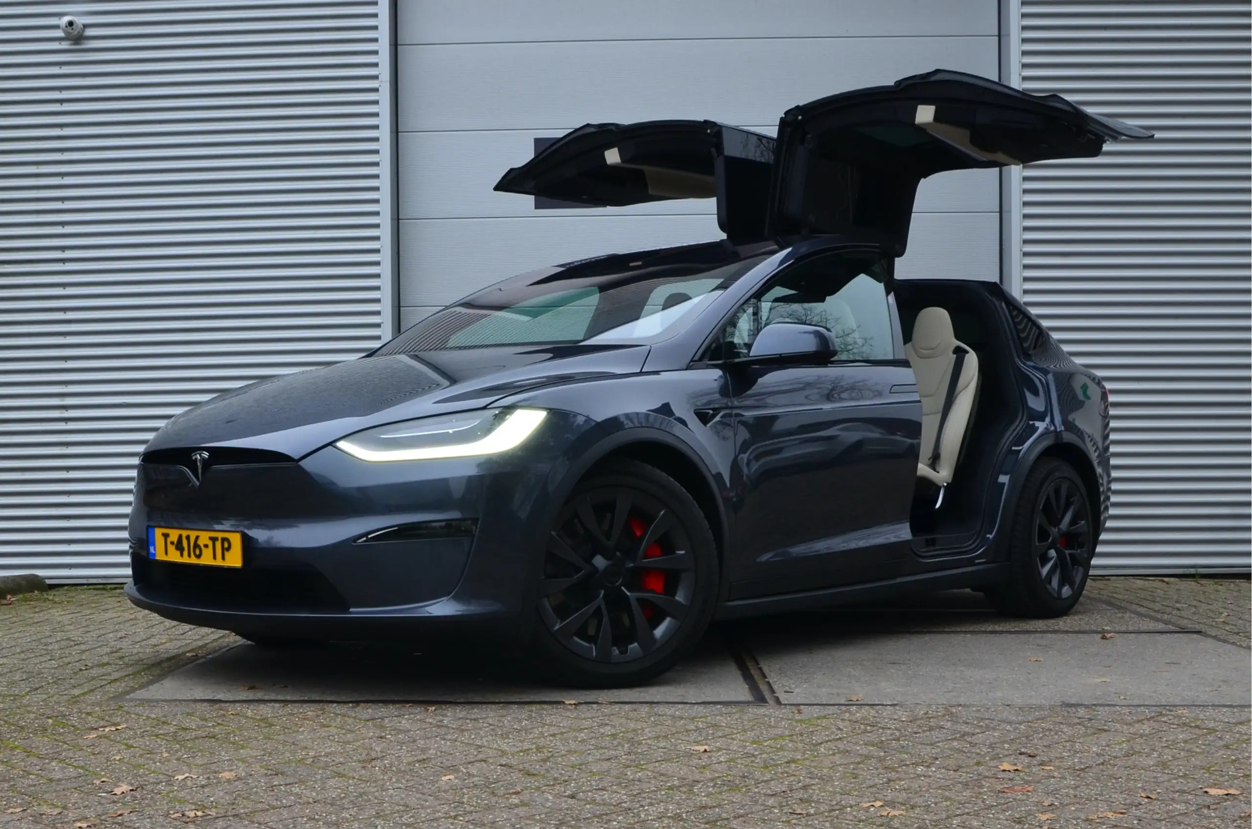 Tesla - Model X