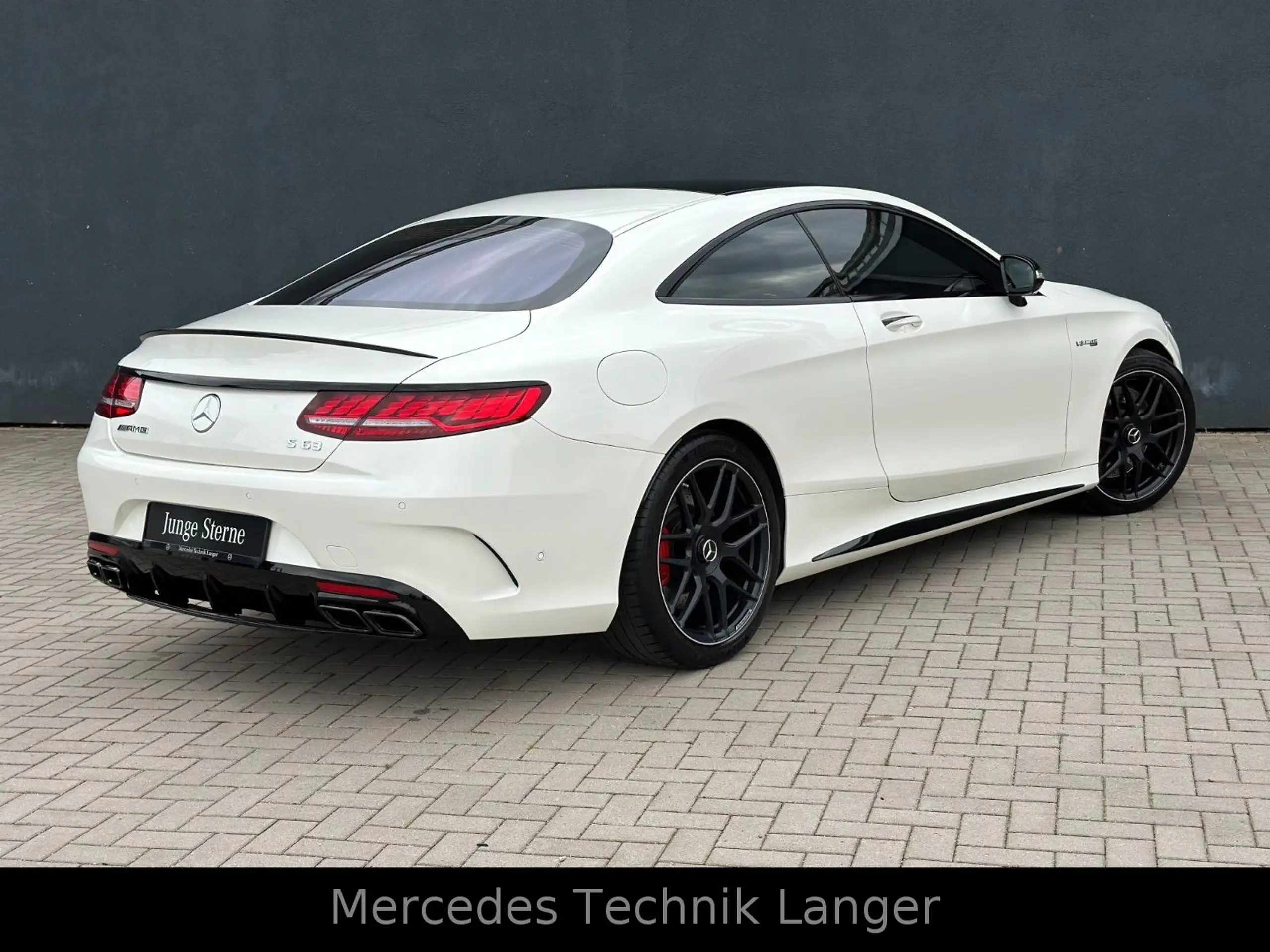 Mercedes-Benz - S 63 AMG