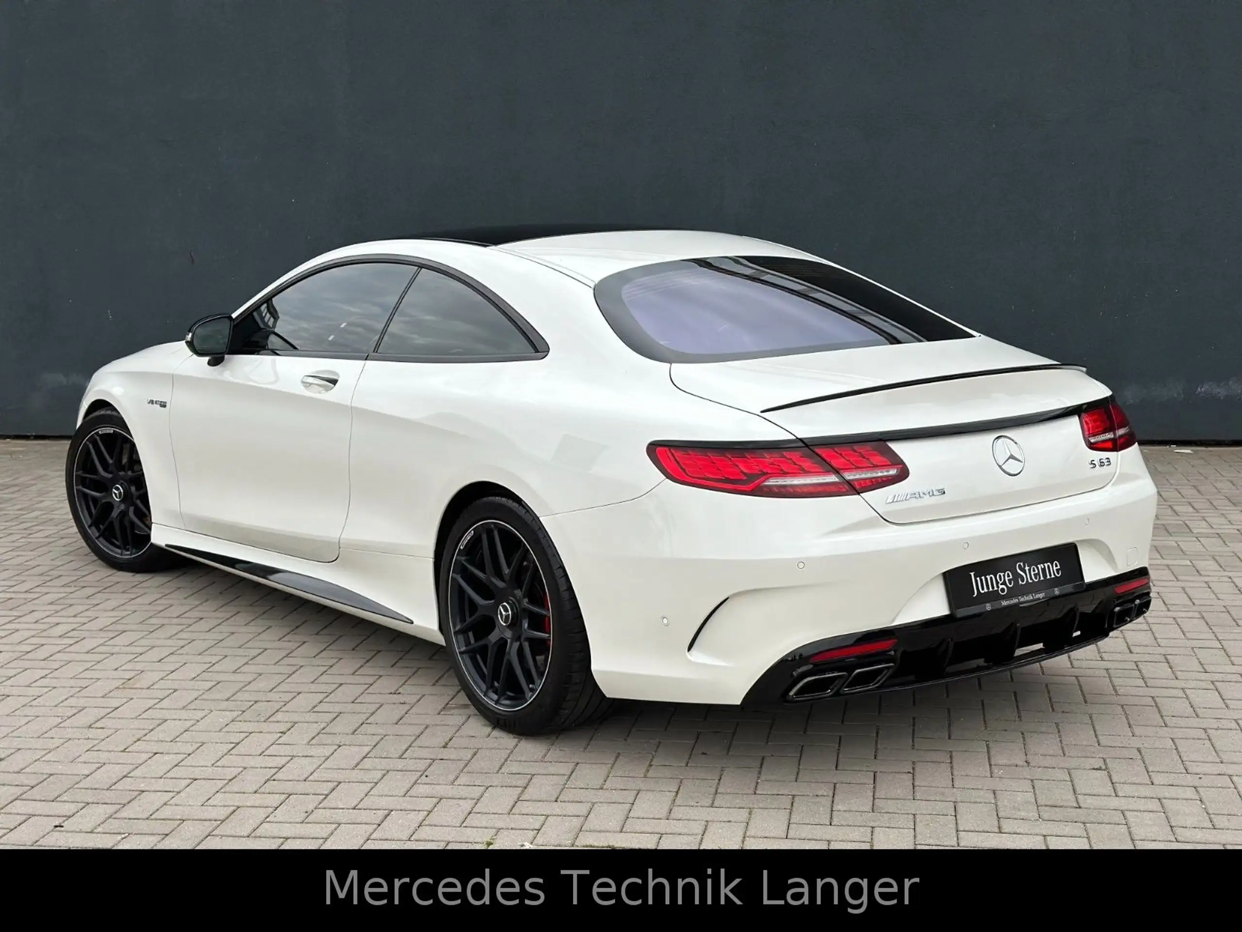 Mercedes-Benz - S 63 AMG