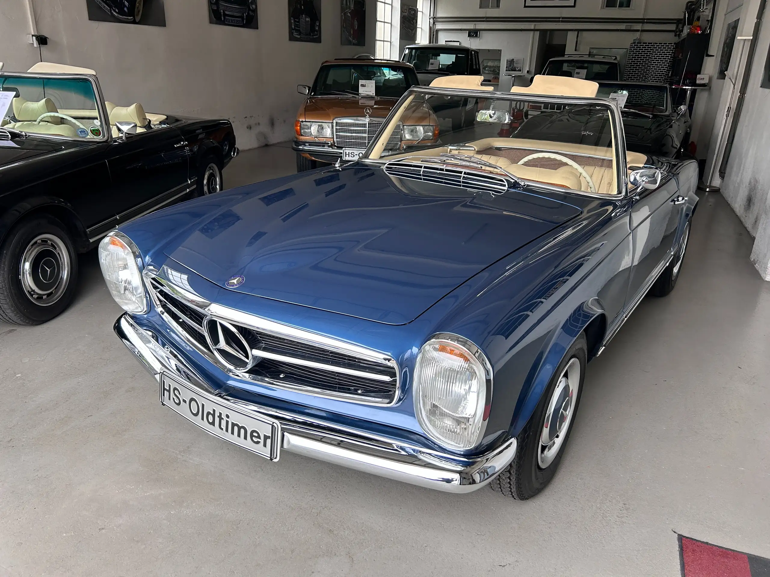 Mercedes-Benz - 230