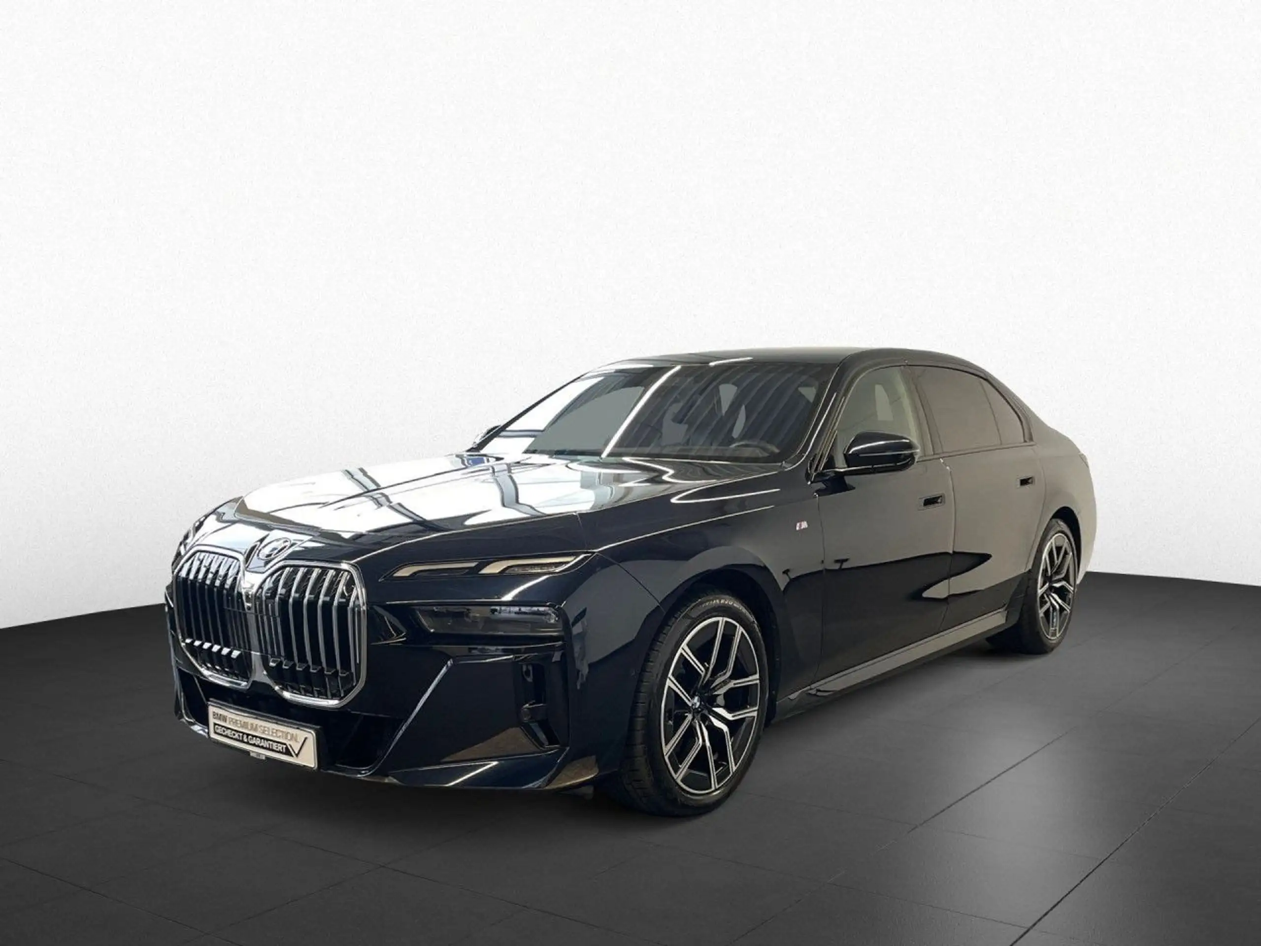 BMW - 740