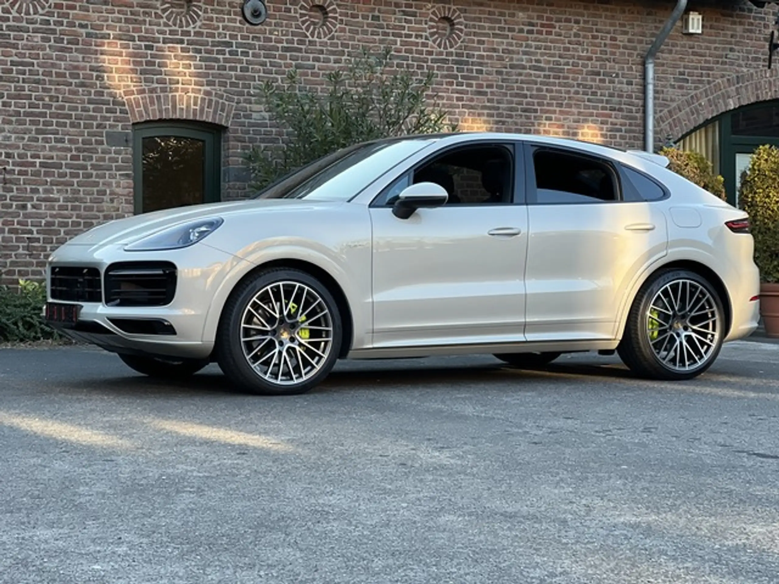 Porsche - Cayenne