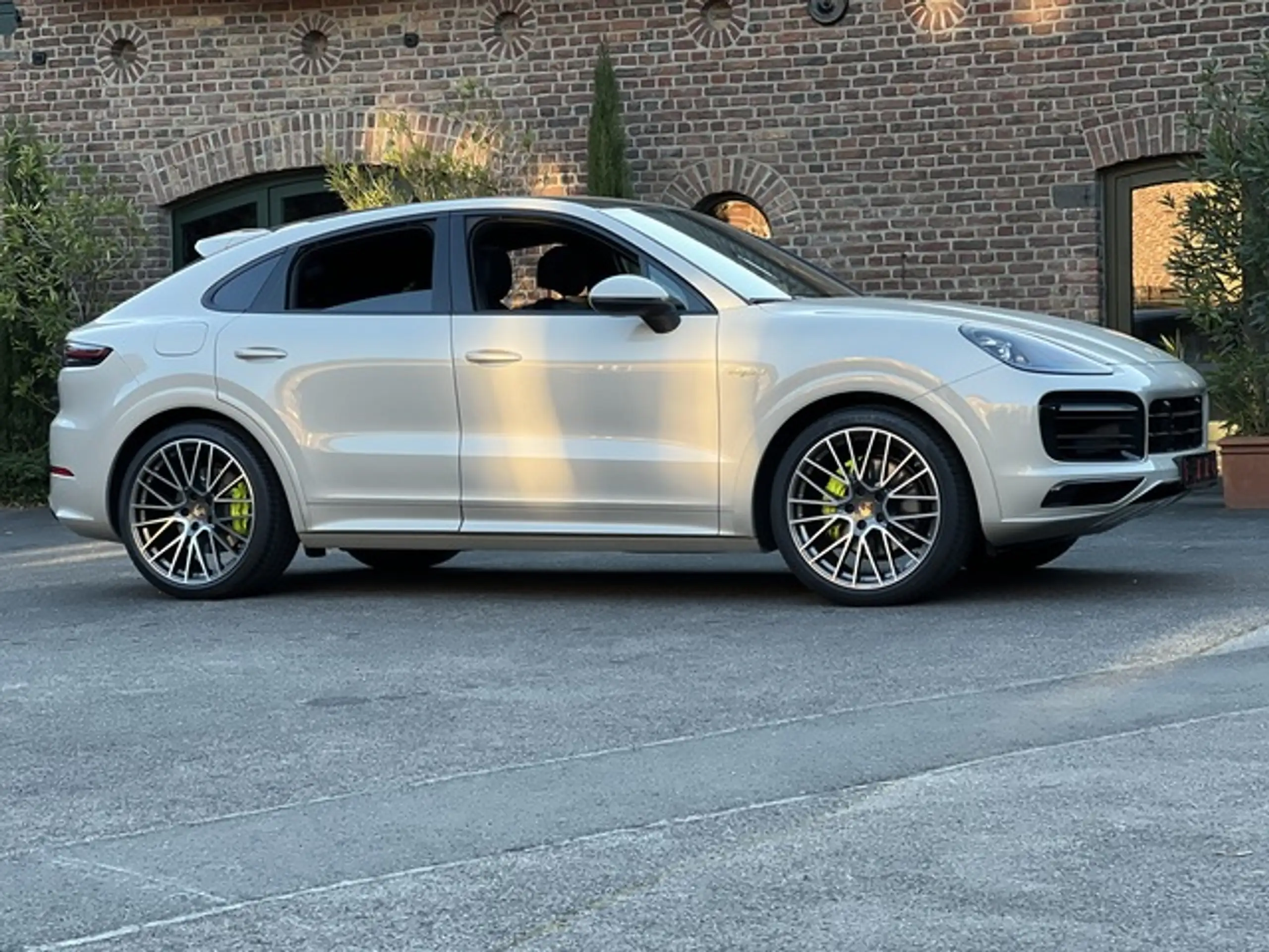 Porsche - Cayenne