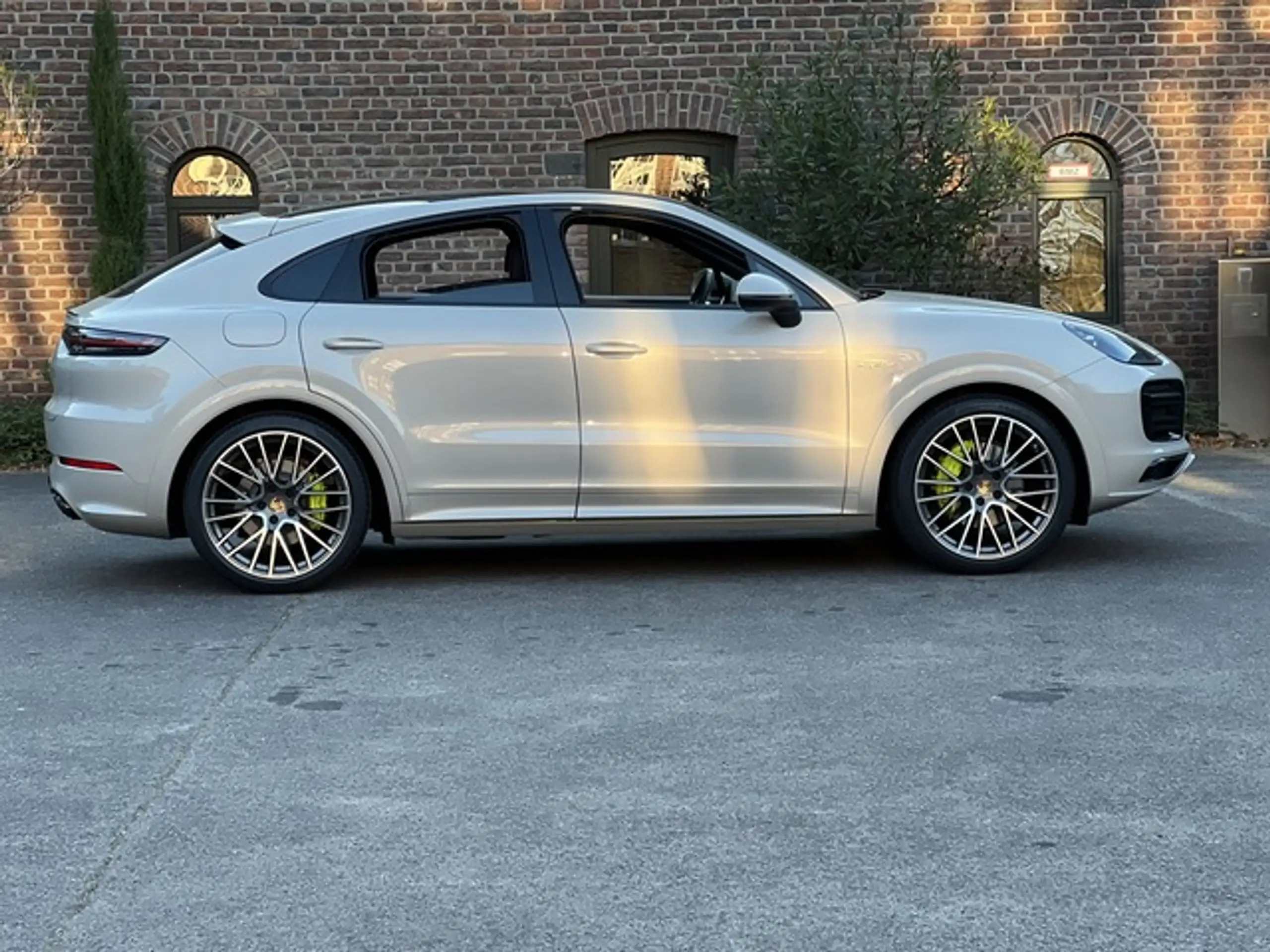 Porsche - Cayenne