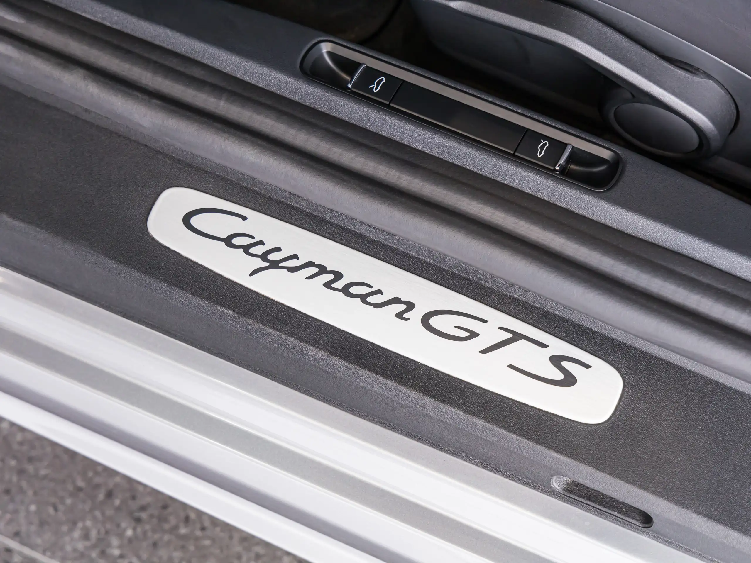 Porsche - Cayman