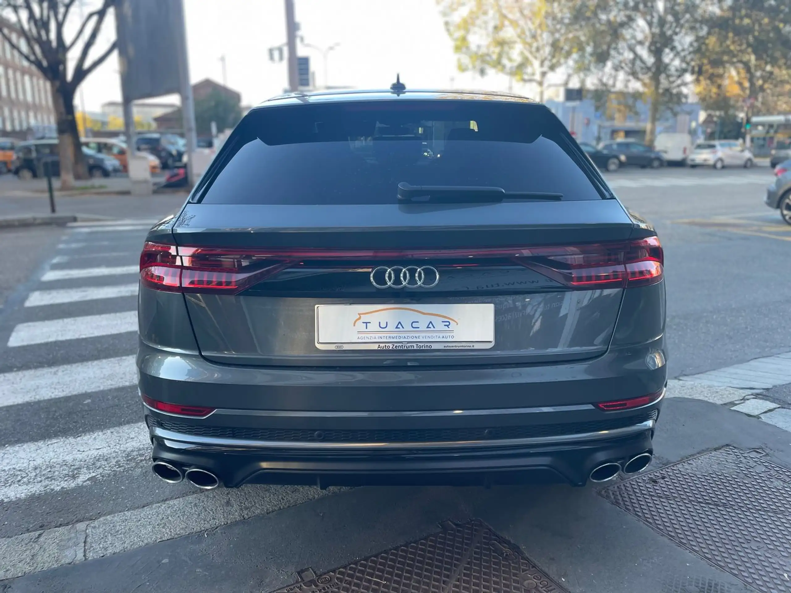 Audi - SQ8