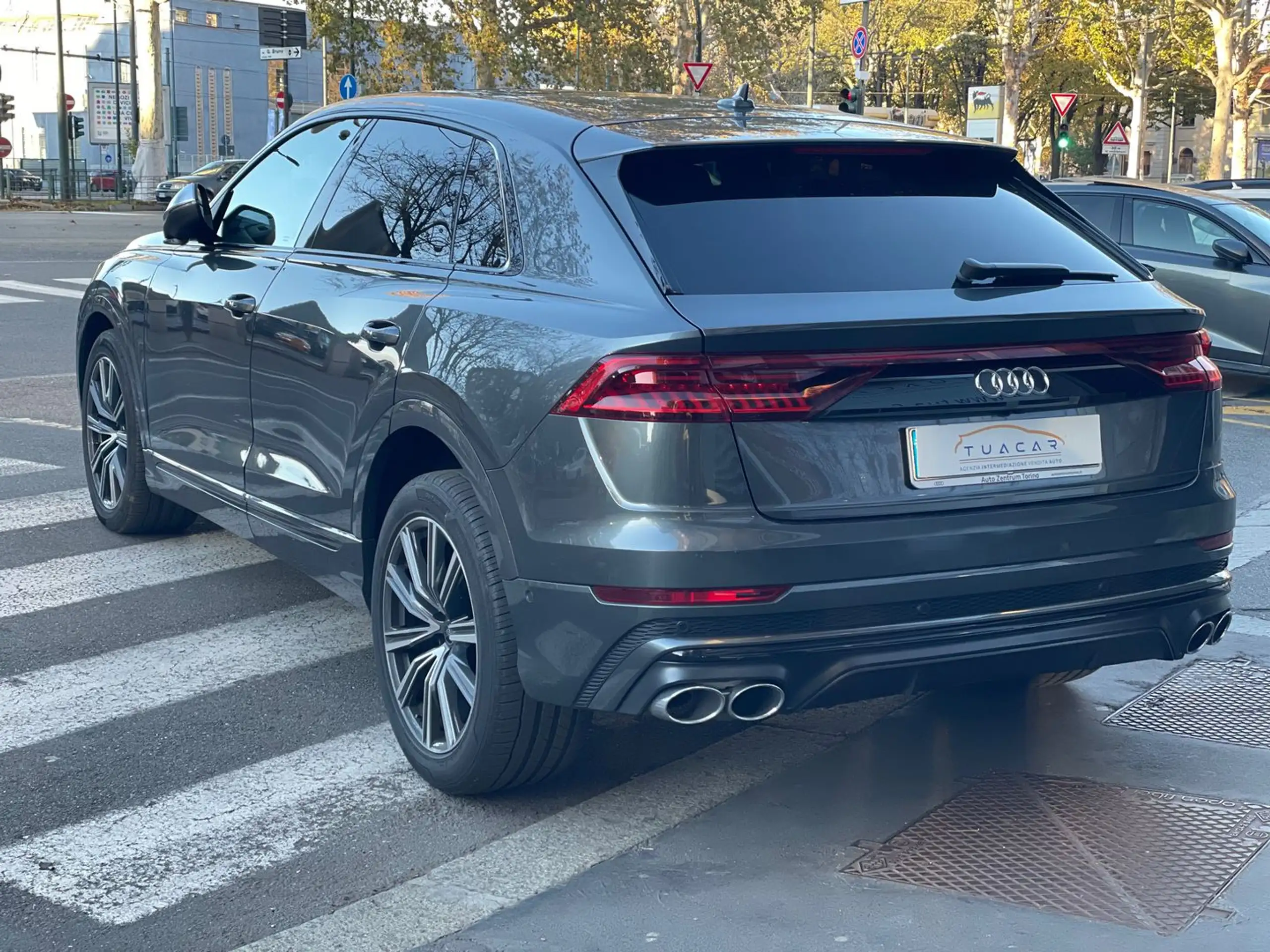 Audi - SQ8