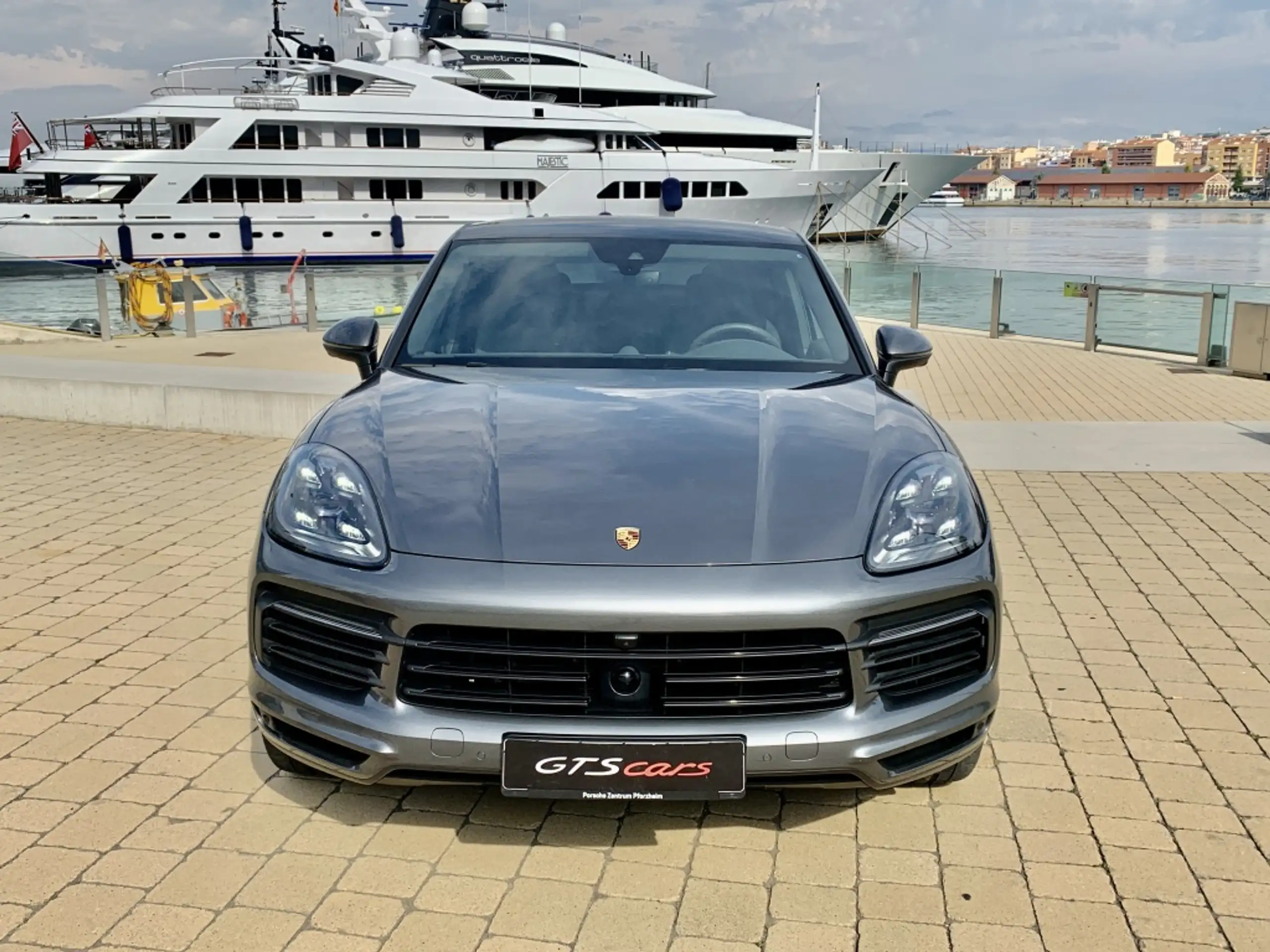 Porsche - Cayenne