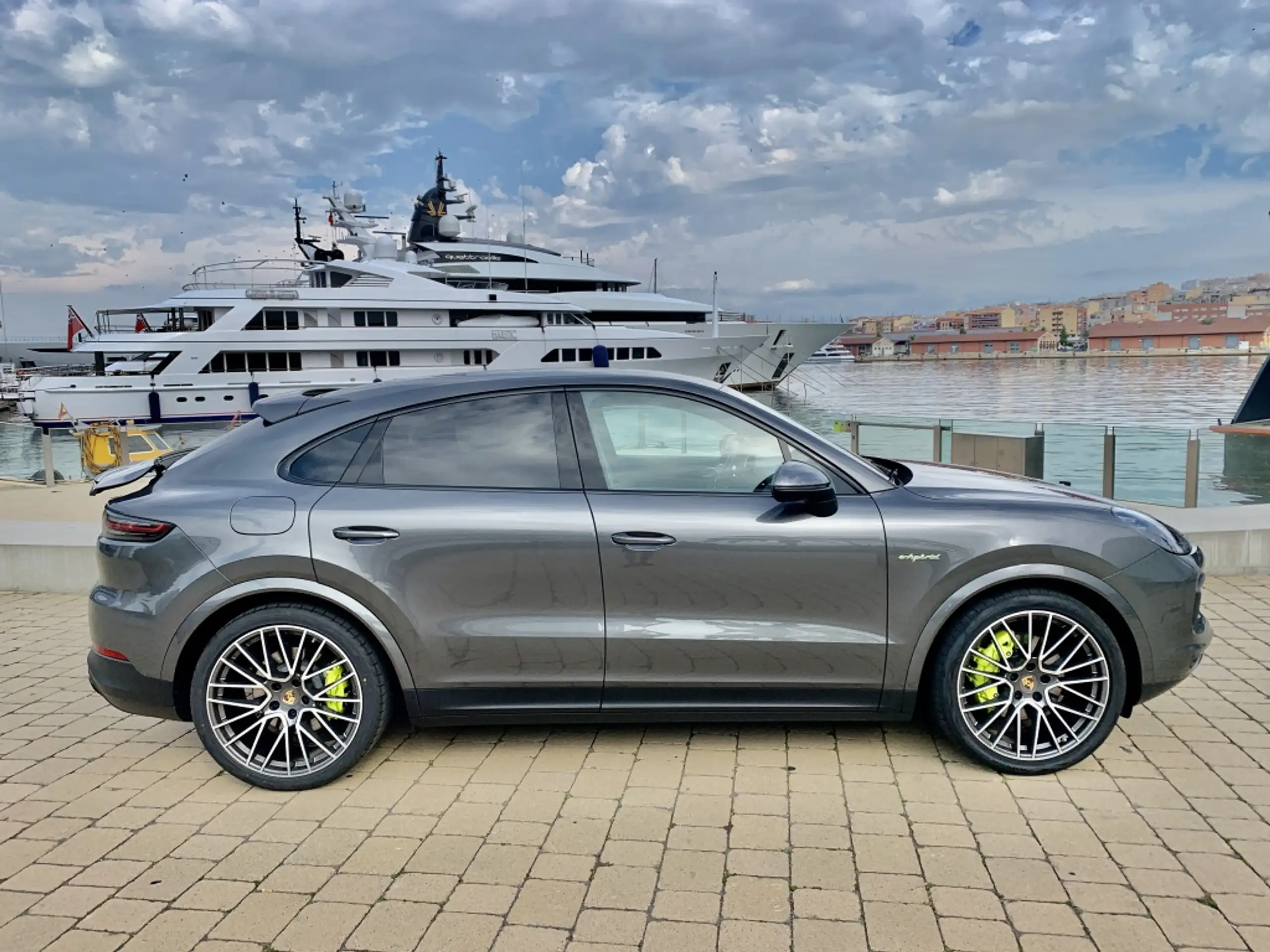 Porsche - Cayenne