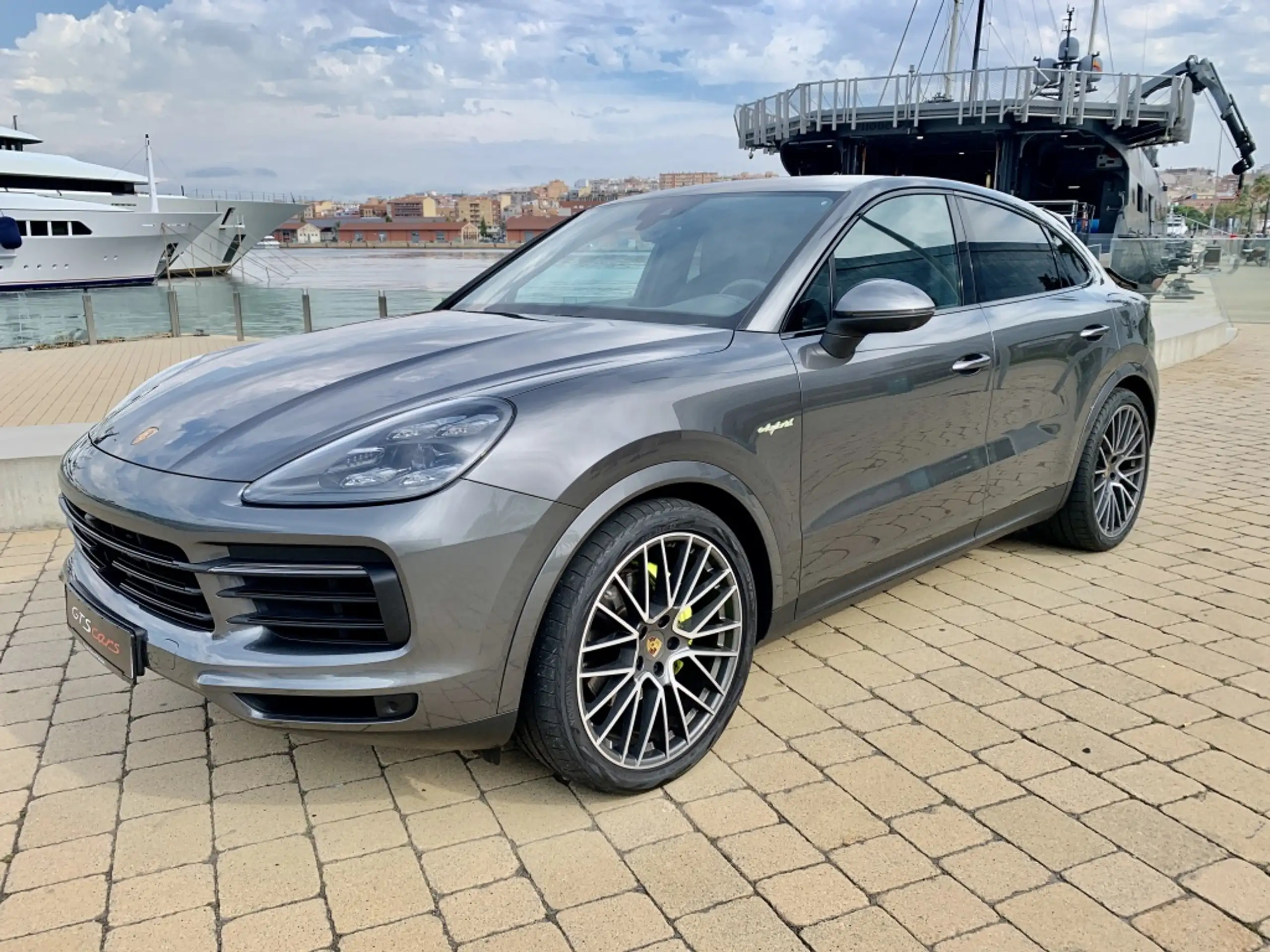 Porsche - Cayenne