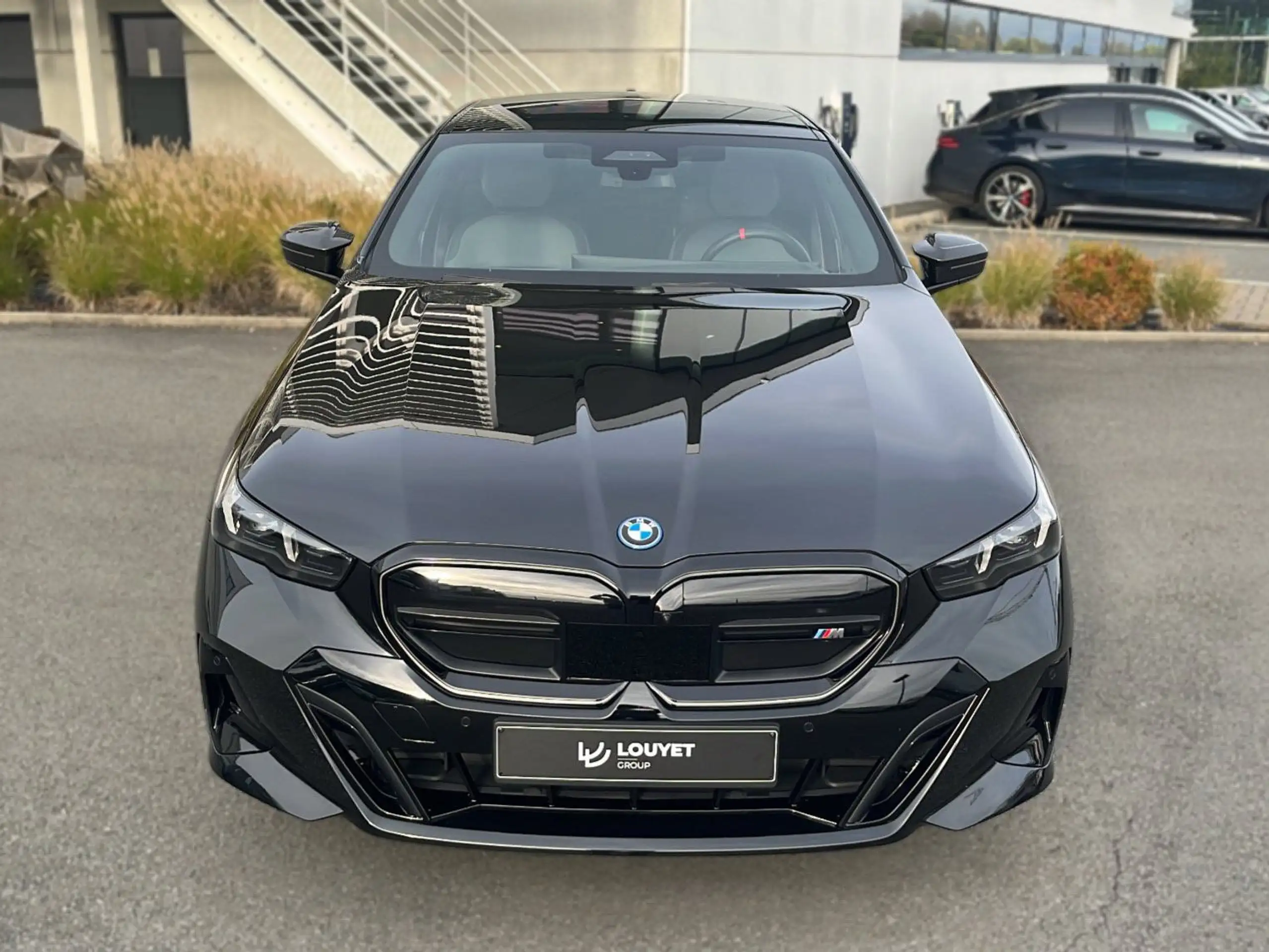 BMW - i5